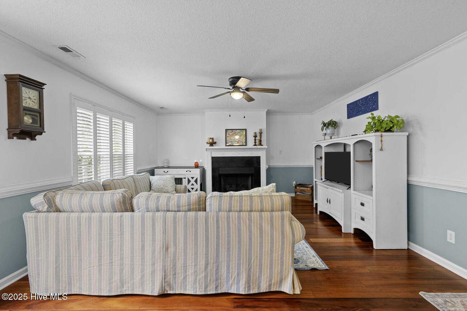 100531310 | Photo 15