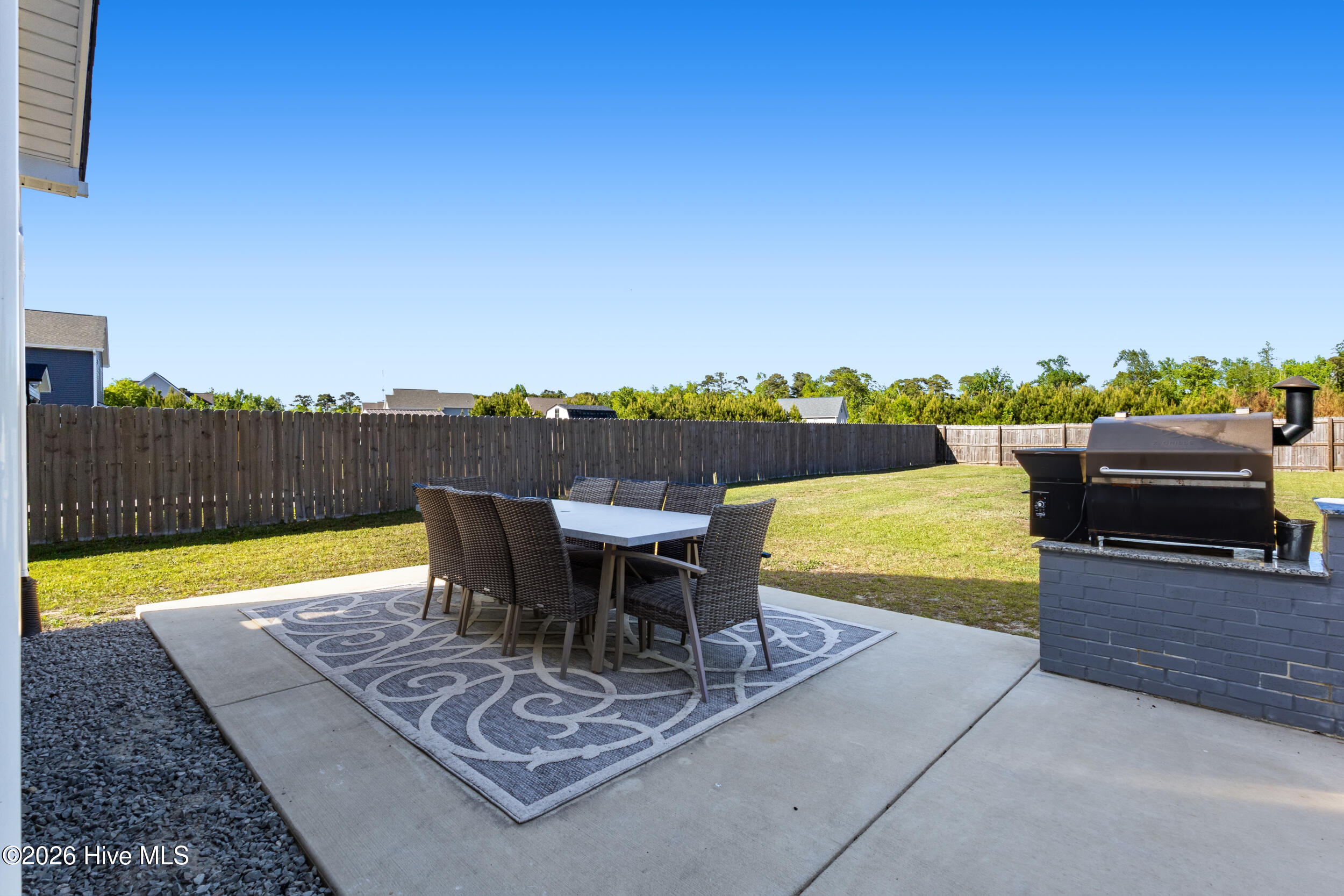 100569391 | Photo 48