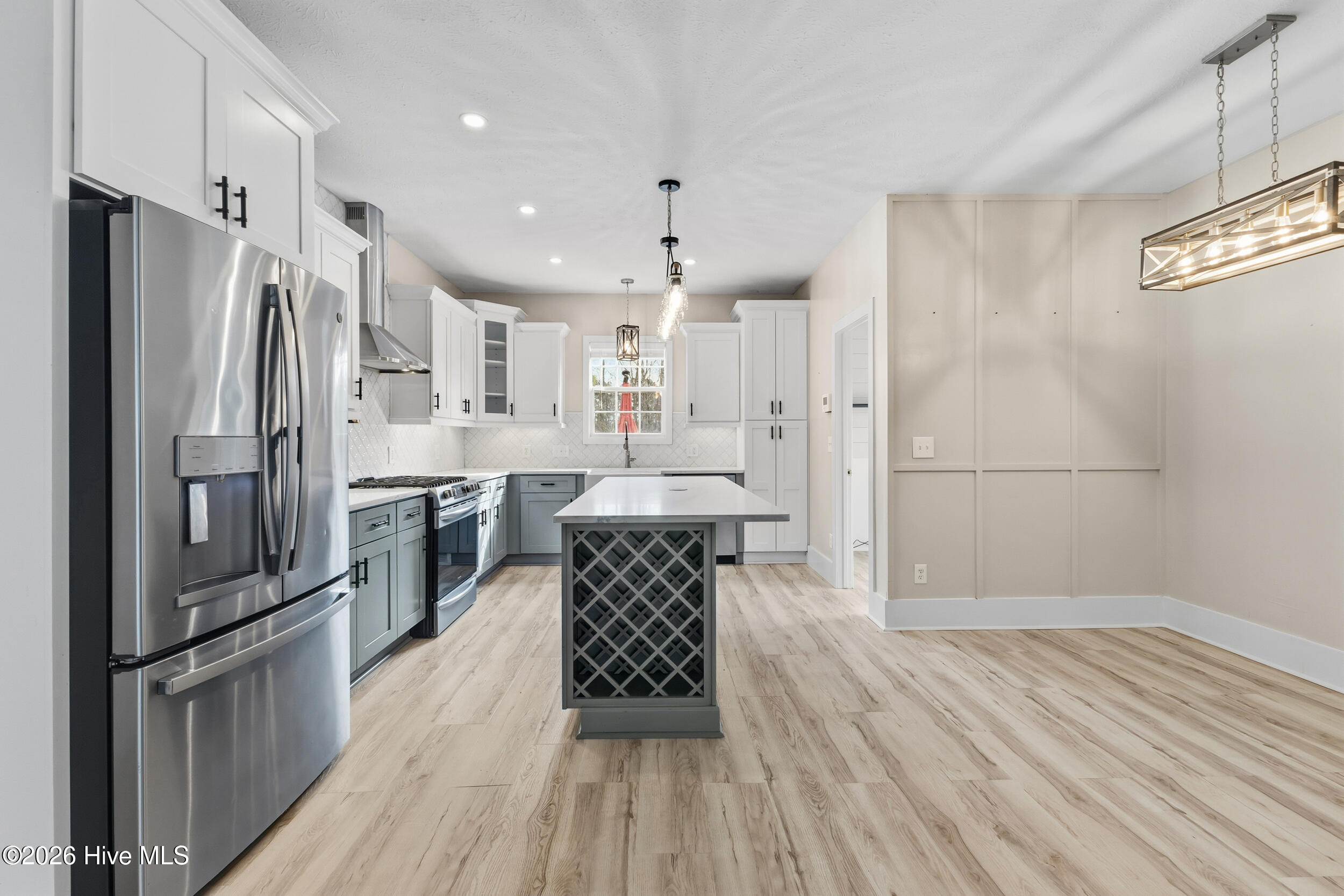 100552427 | Photo 11