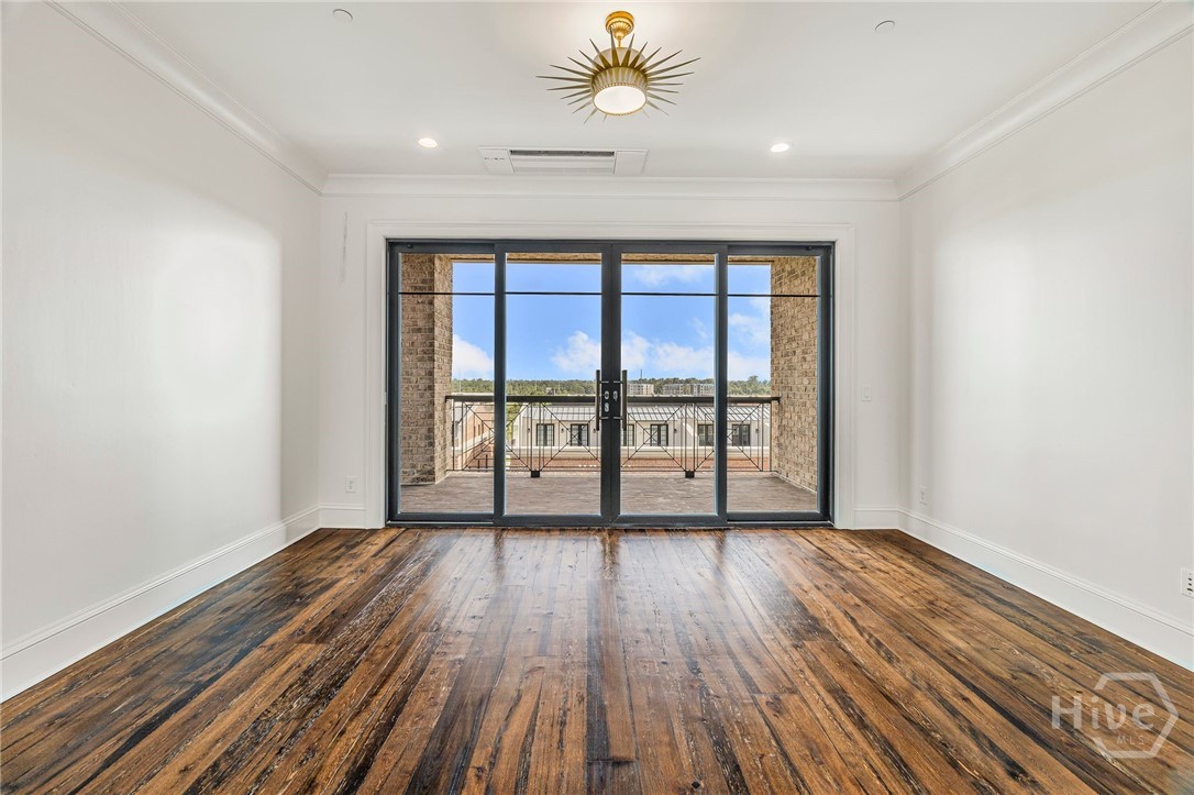 Guest Suite #3 w/hardwoods