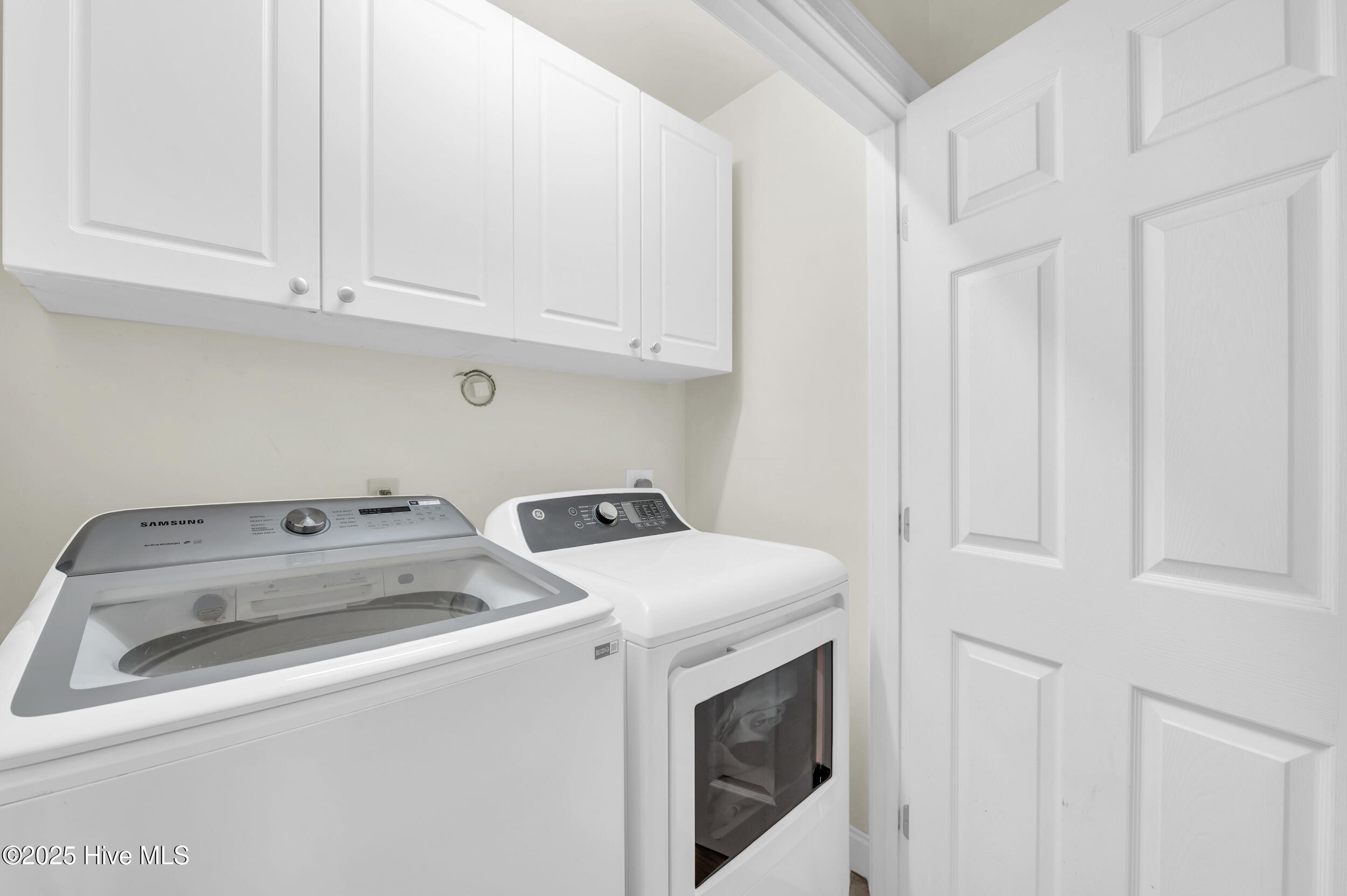 100517407 | Photo 27