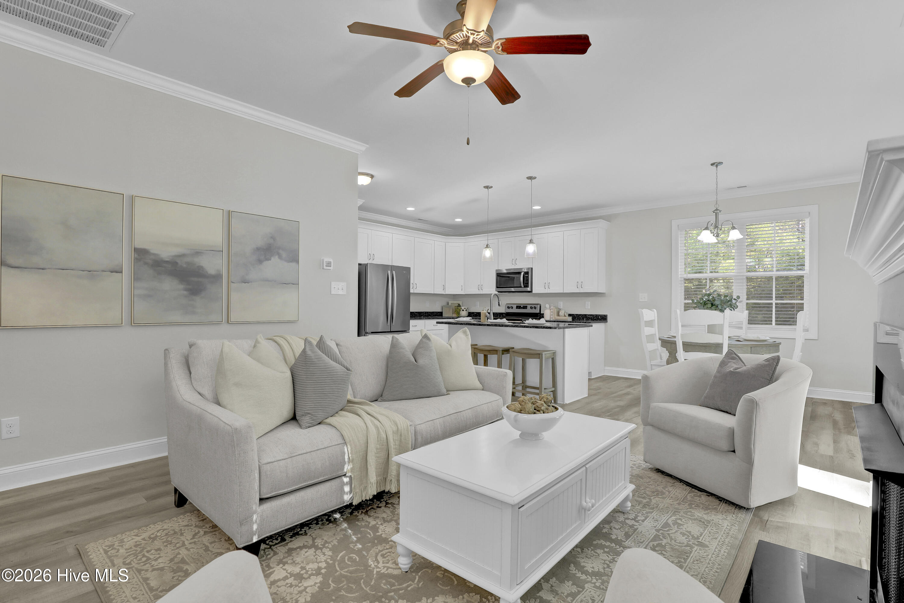 100569069 | Photo 16