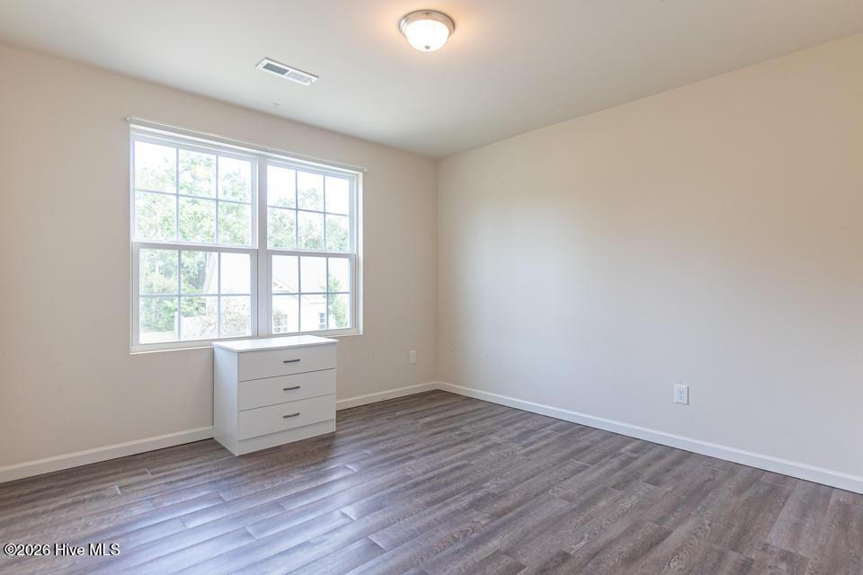 100565114 | Photo 17