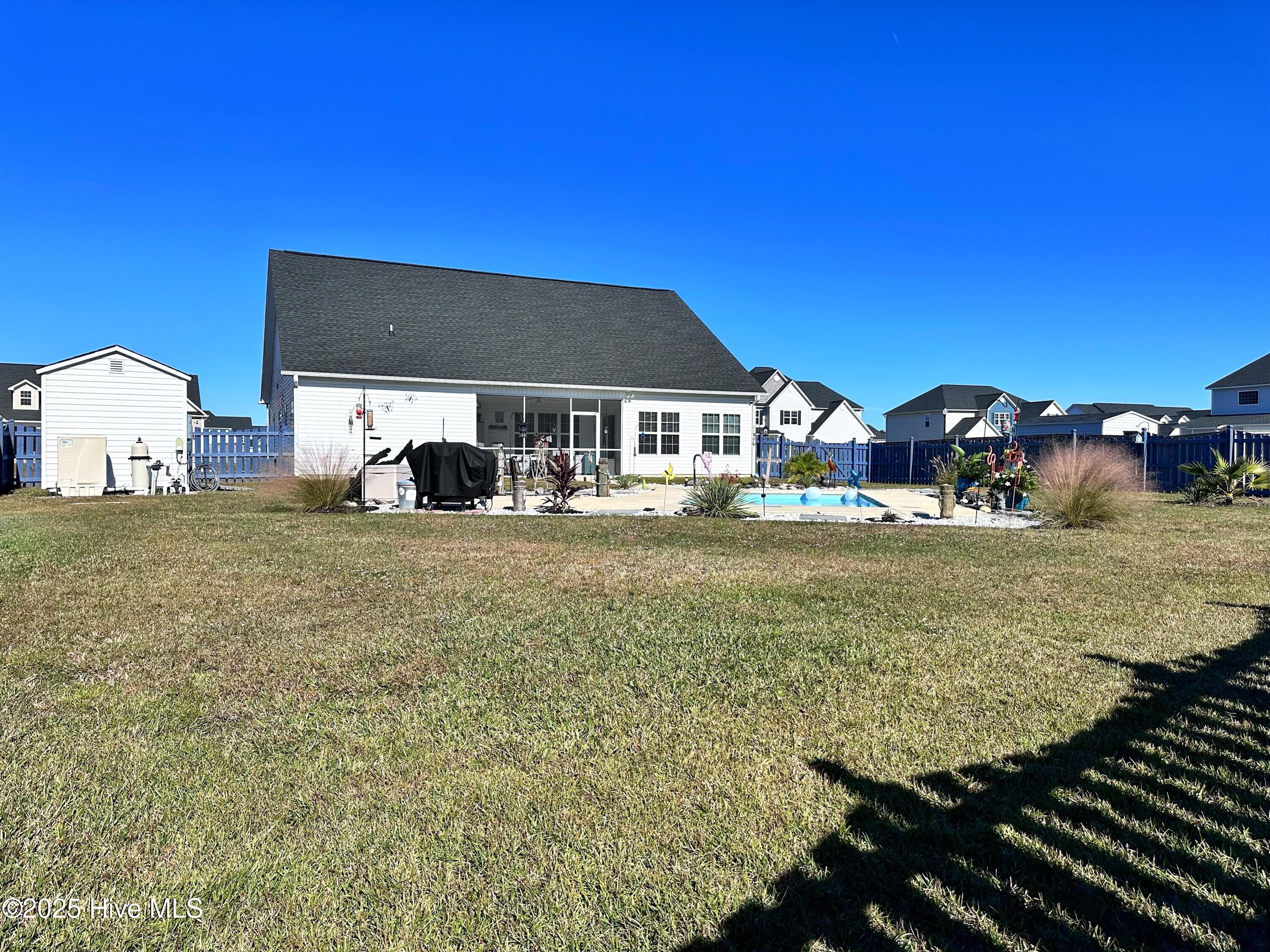 100540901 | Photo 76