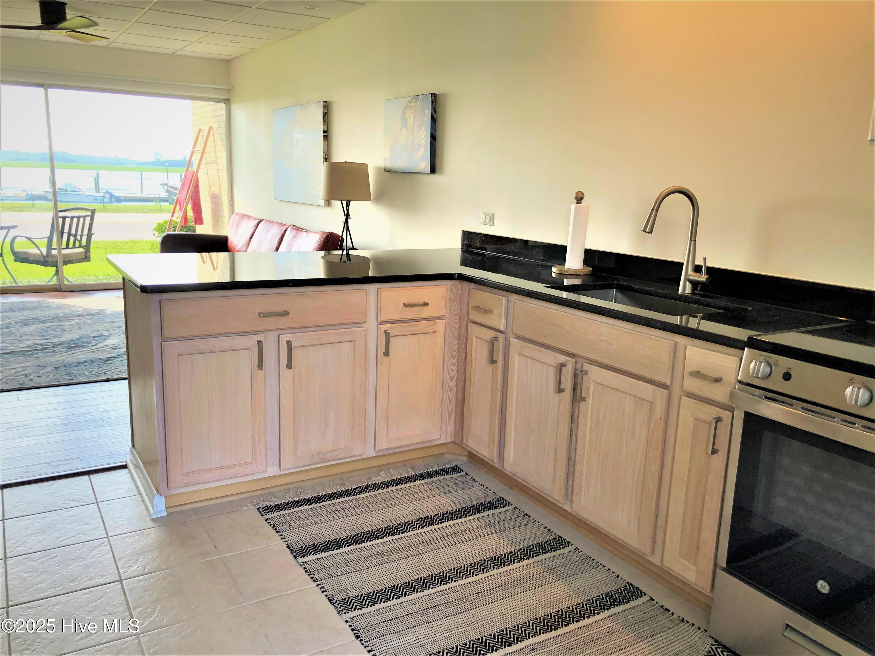 100540338 | Photo 10