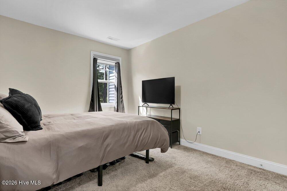 100568323 | Photo 21