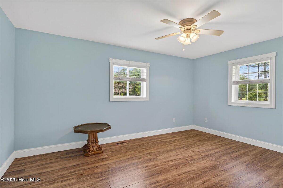 100513703 | Photo 32