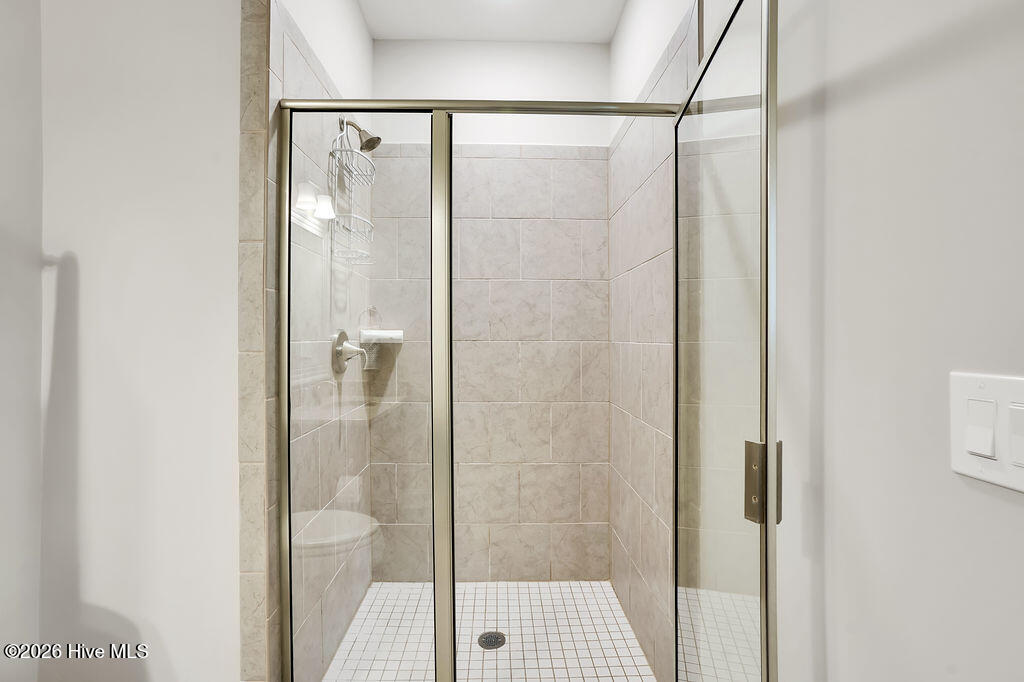 100558755 | Photo 33