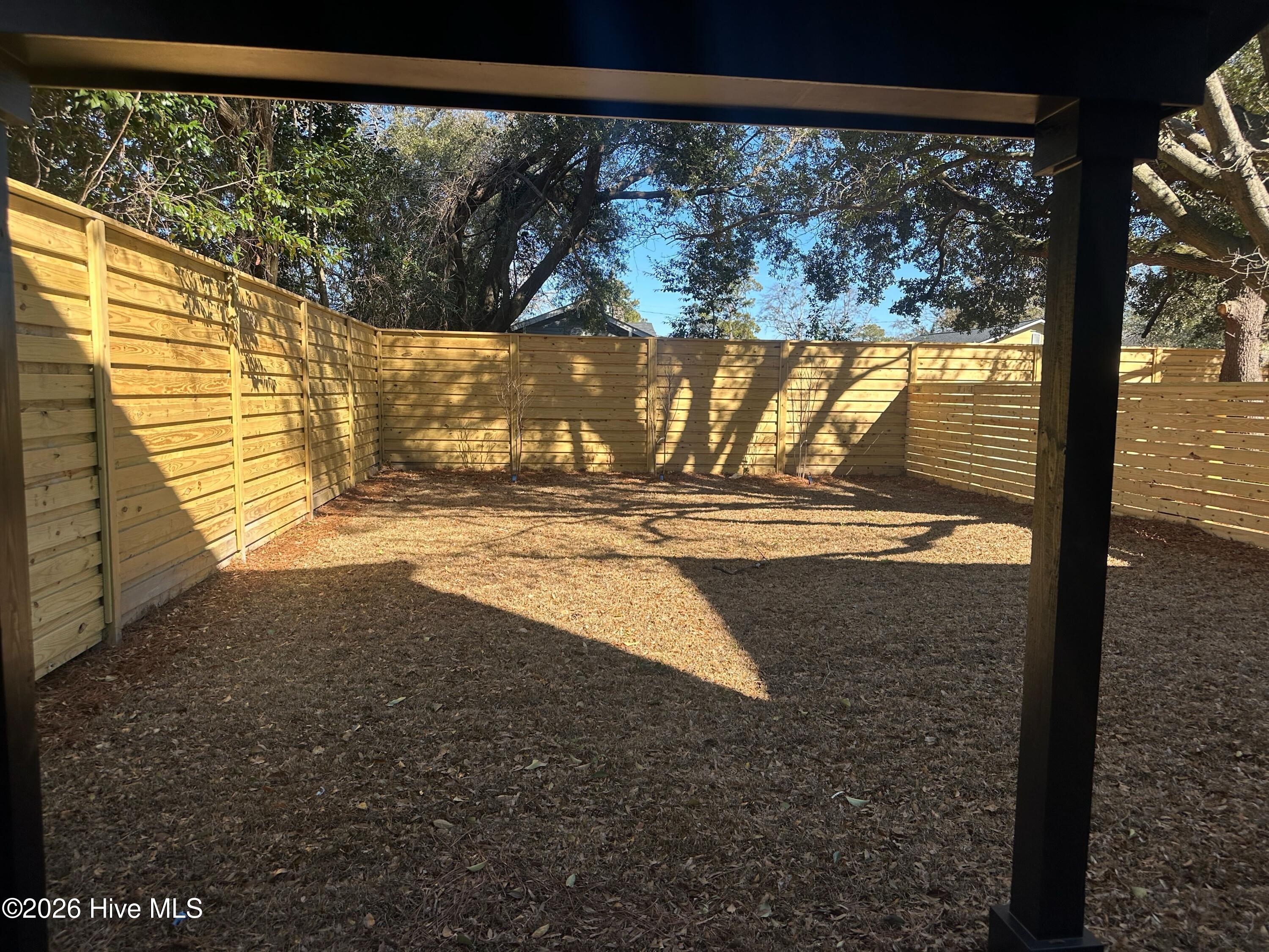 100546995 | Photo 34