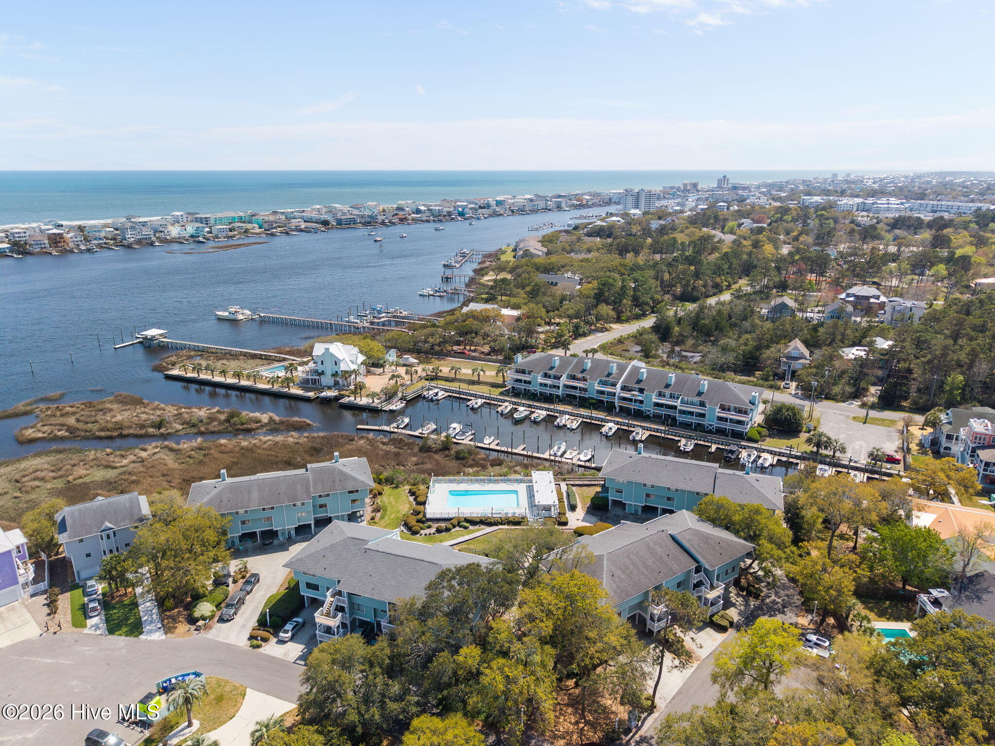 100563090 | Photo 55