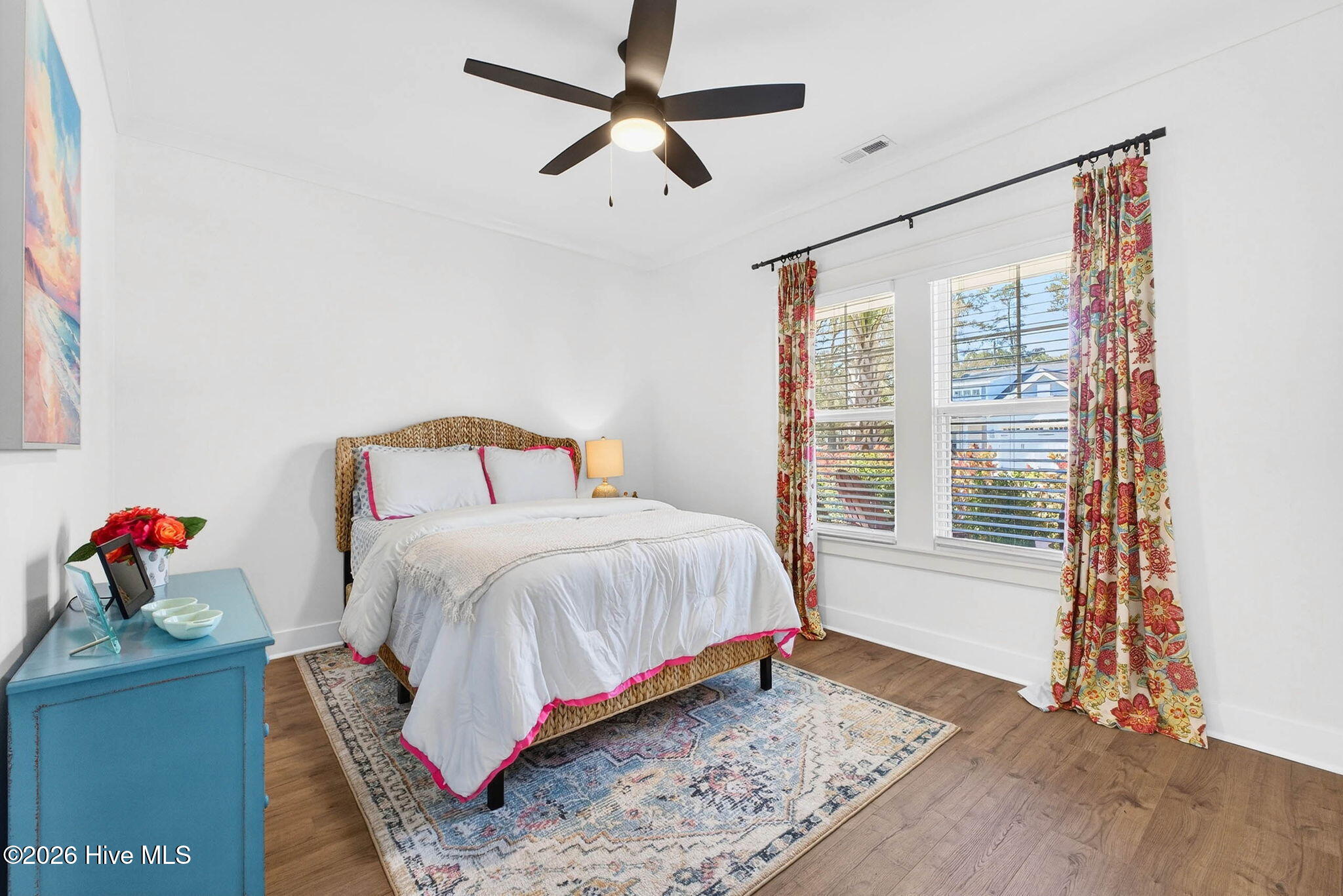 100561272 | Photo 24