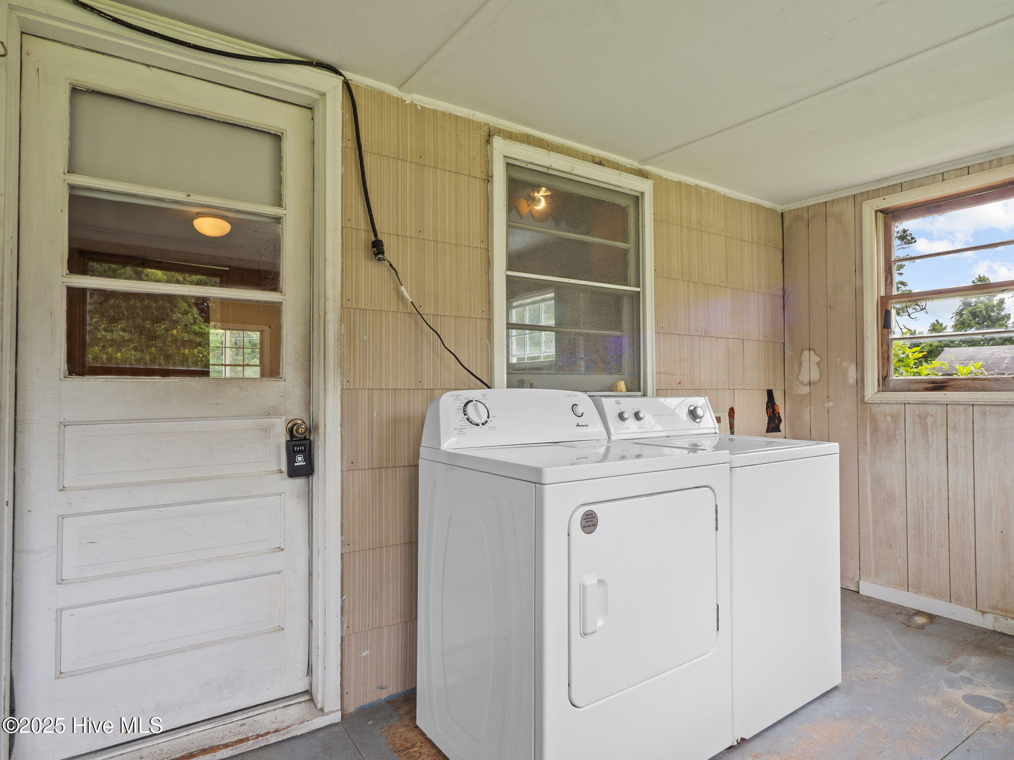 100526593 | Photo 35