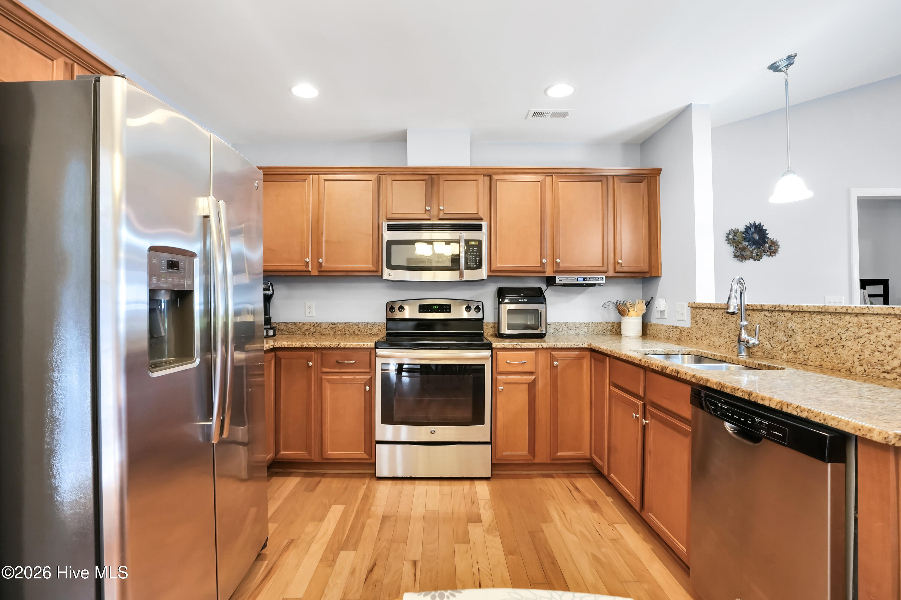 100553723 | Photo 10