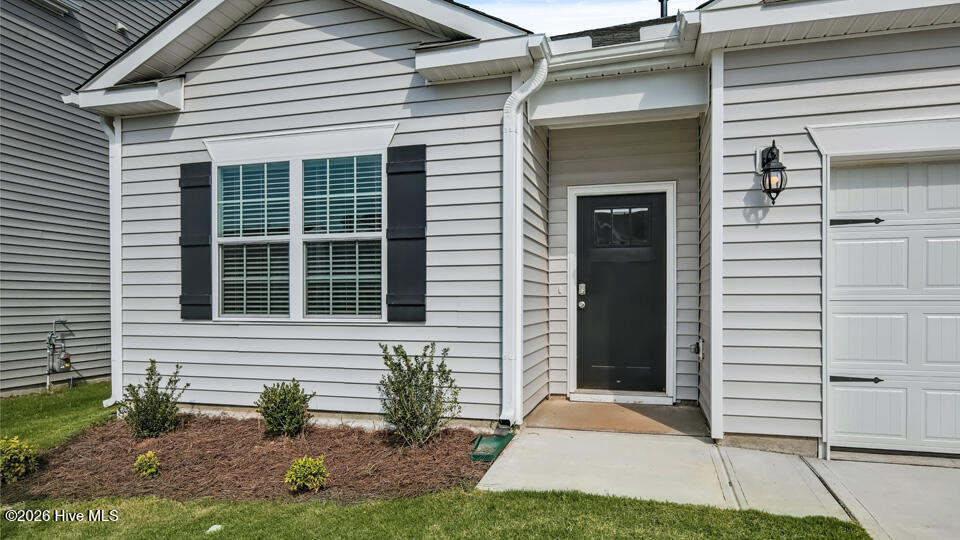 100601218 | Photo 2