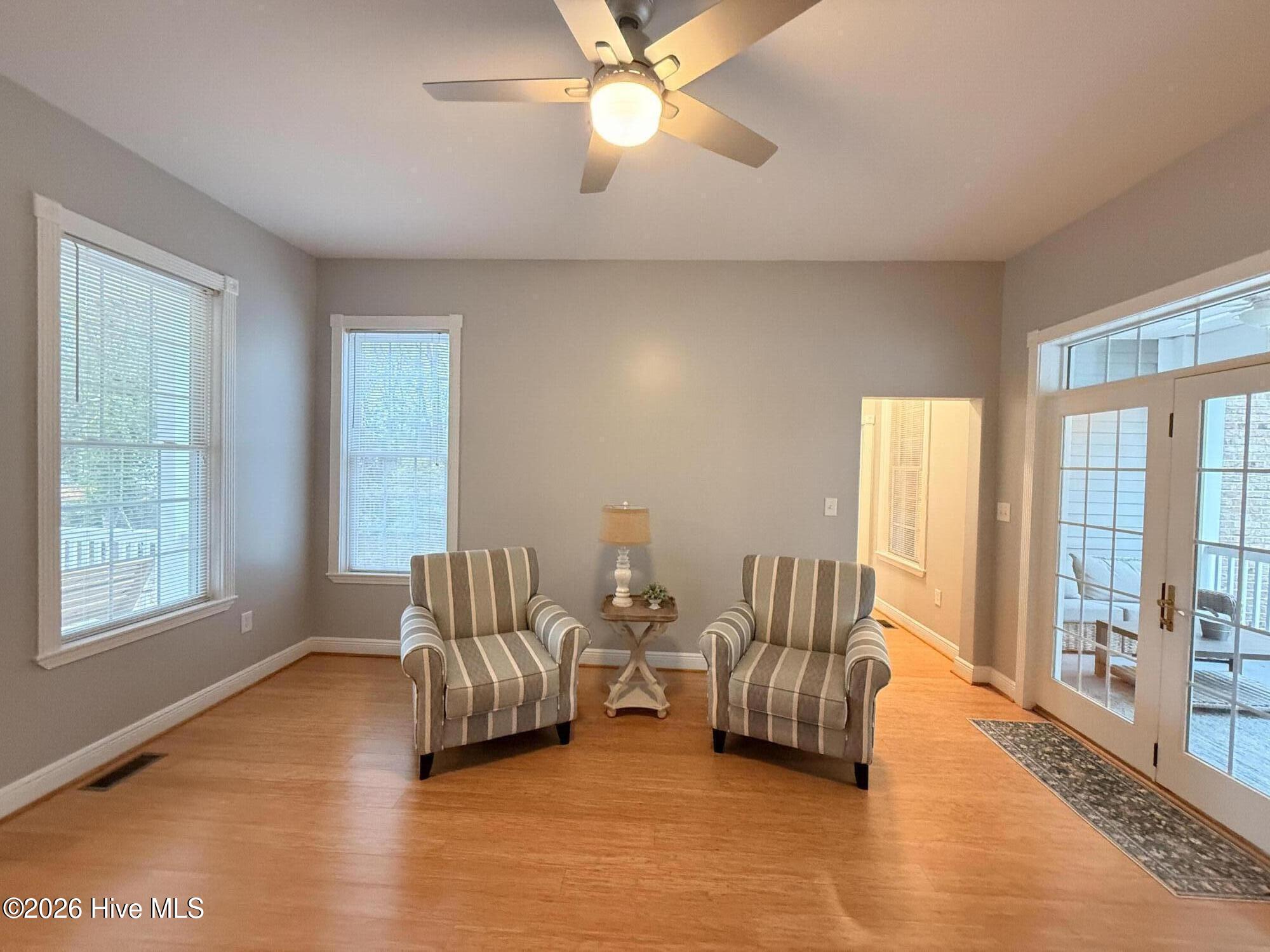 100559572 | Photo 16