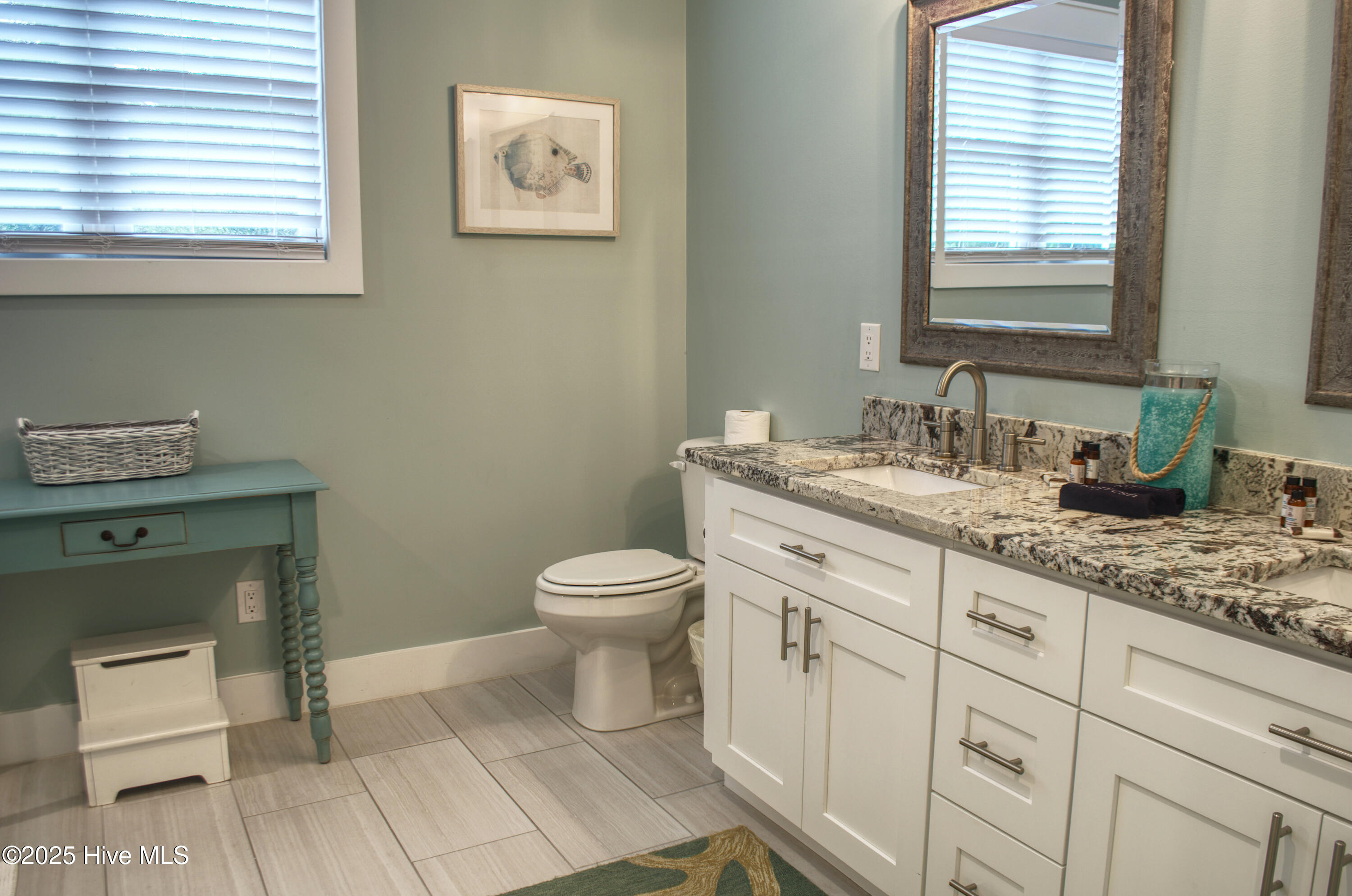 100526777 | Photo 29