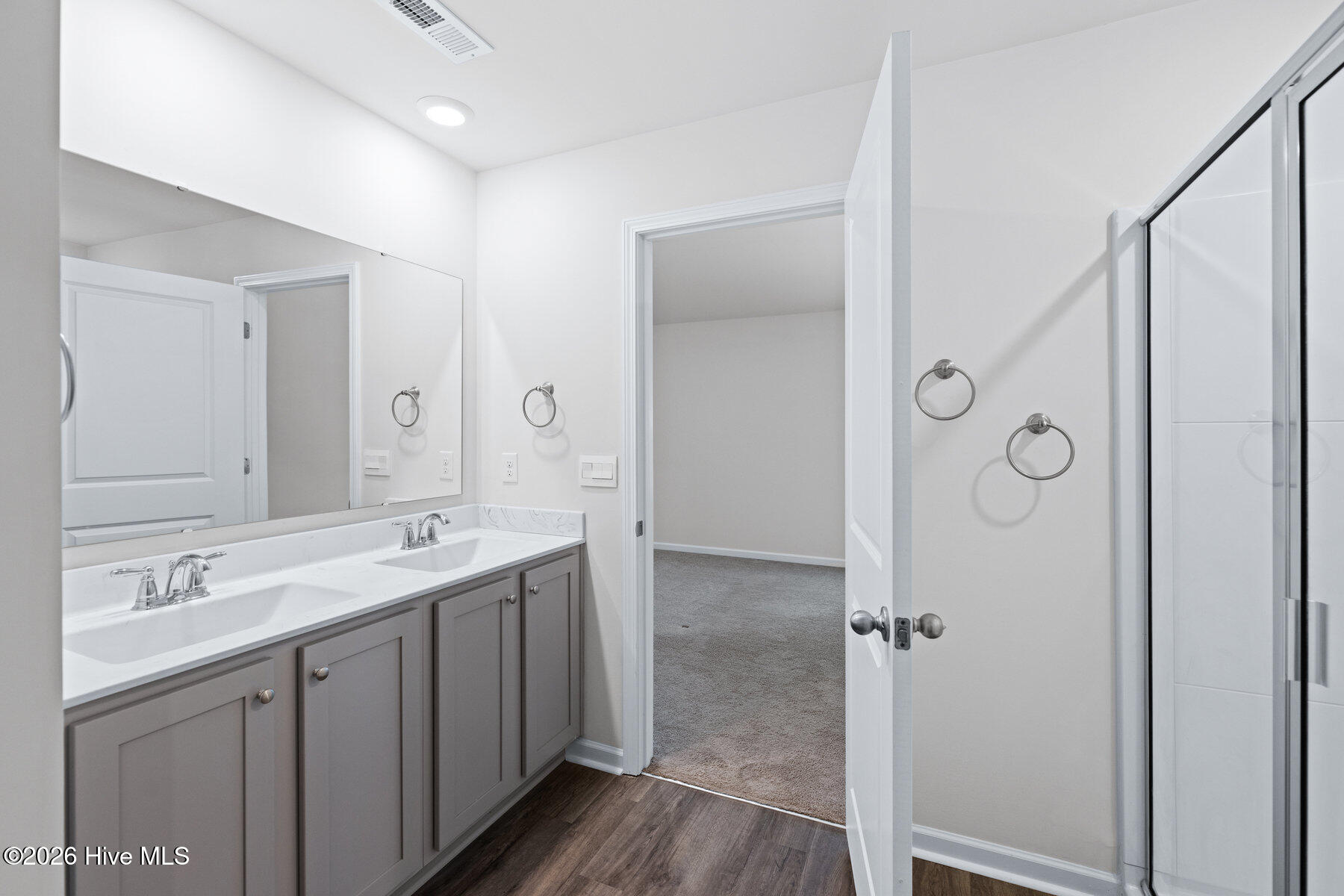 100551560 | Photo 12