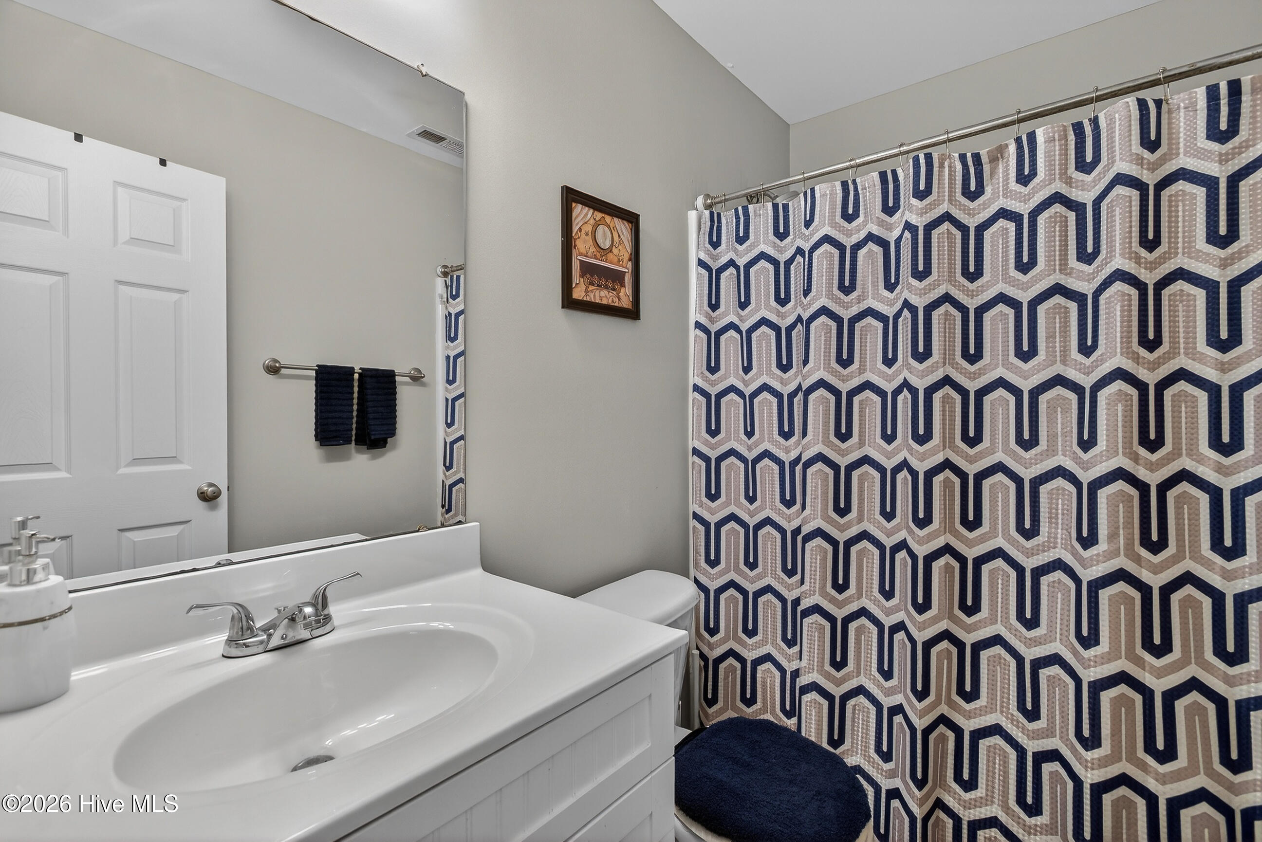 100557000 | Photo 29