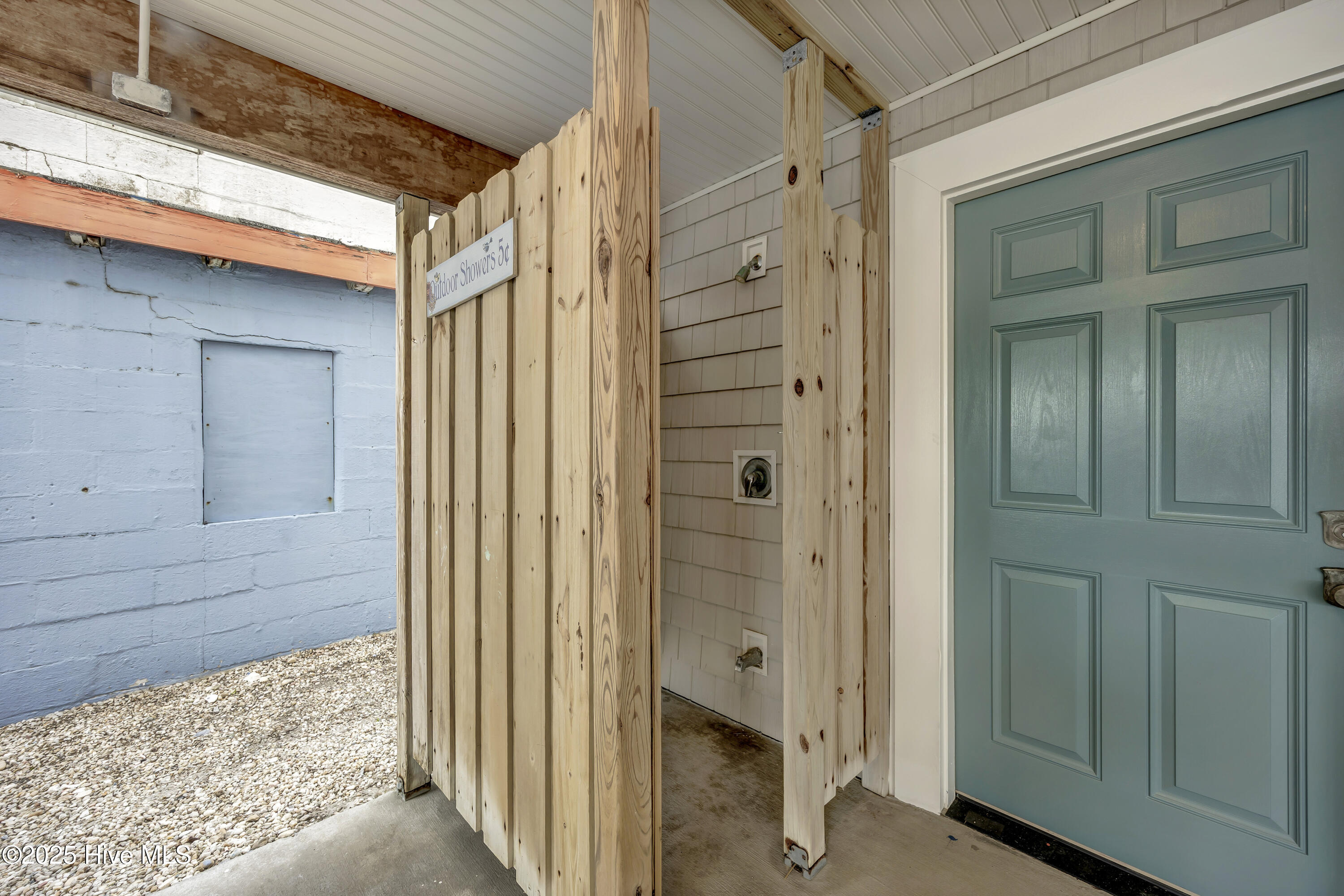 100523371 | Photo 50