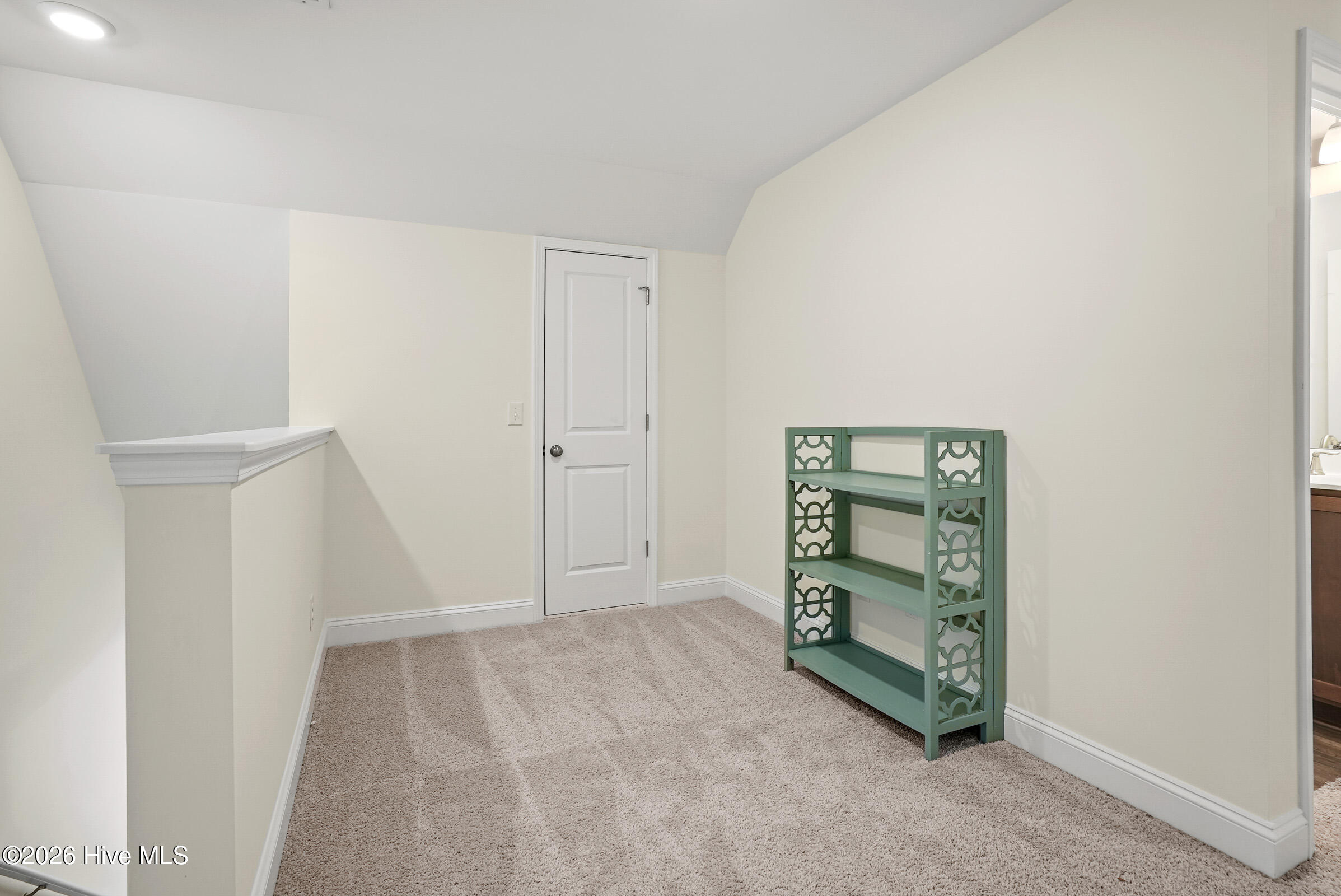 100552712 | Photo 28