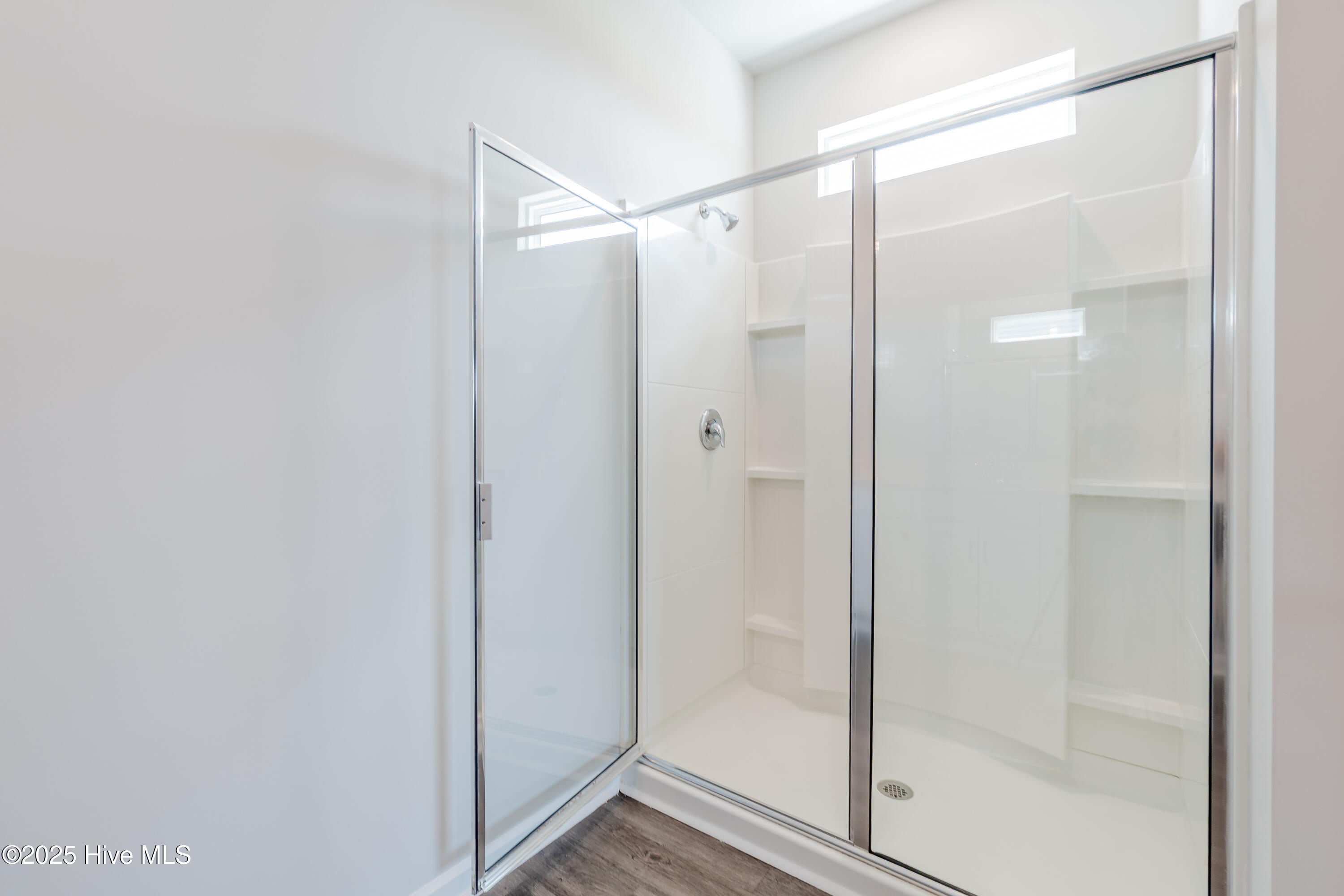 100526053 | Photo 31