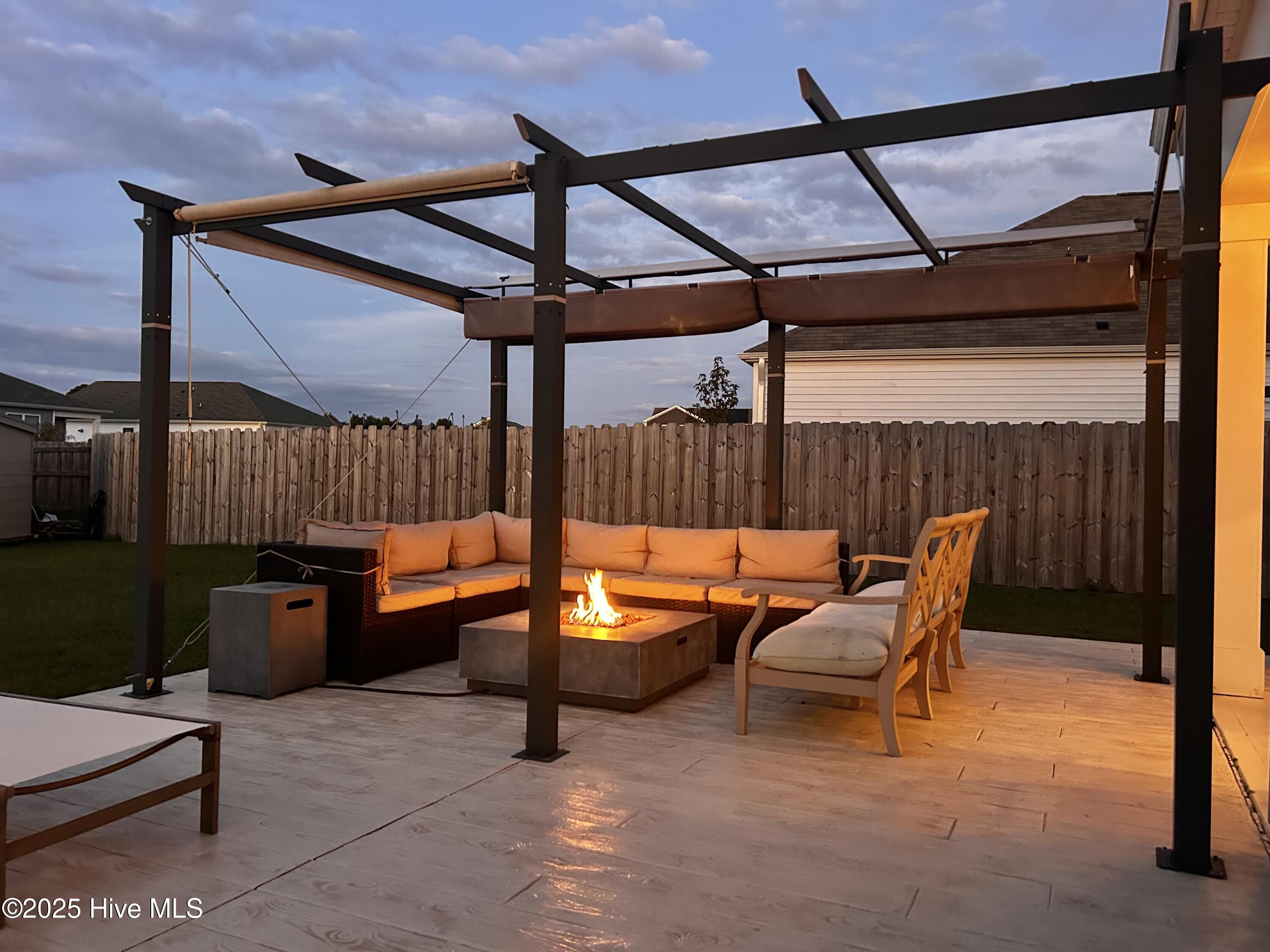 100535105 | Photo 32