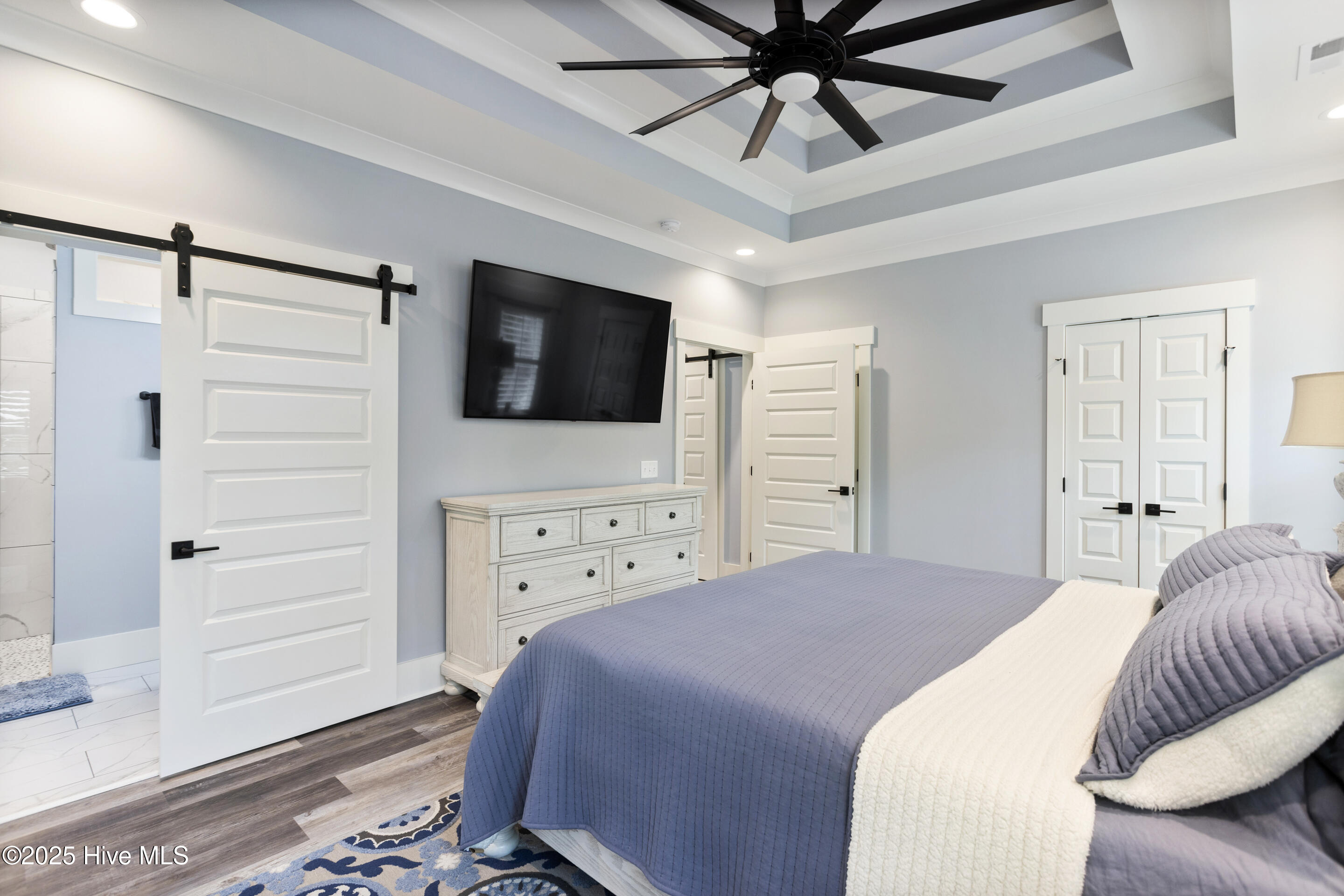 100504918 | Photo 26