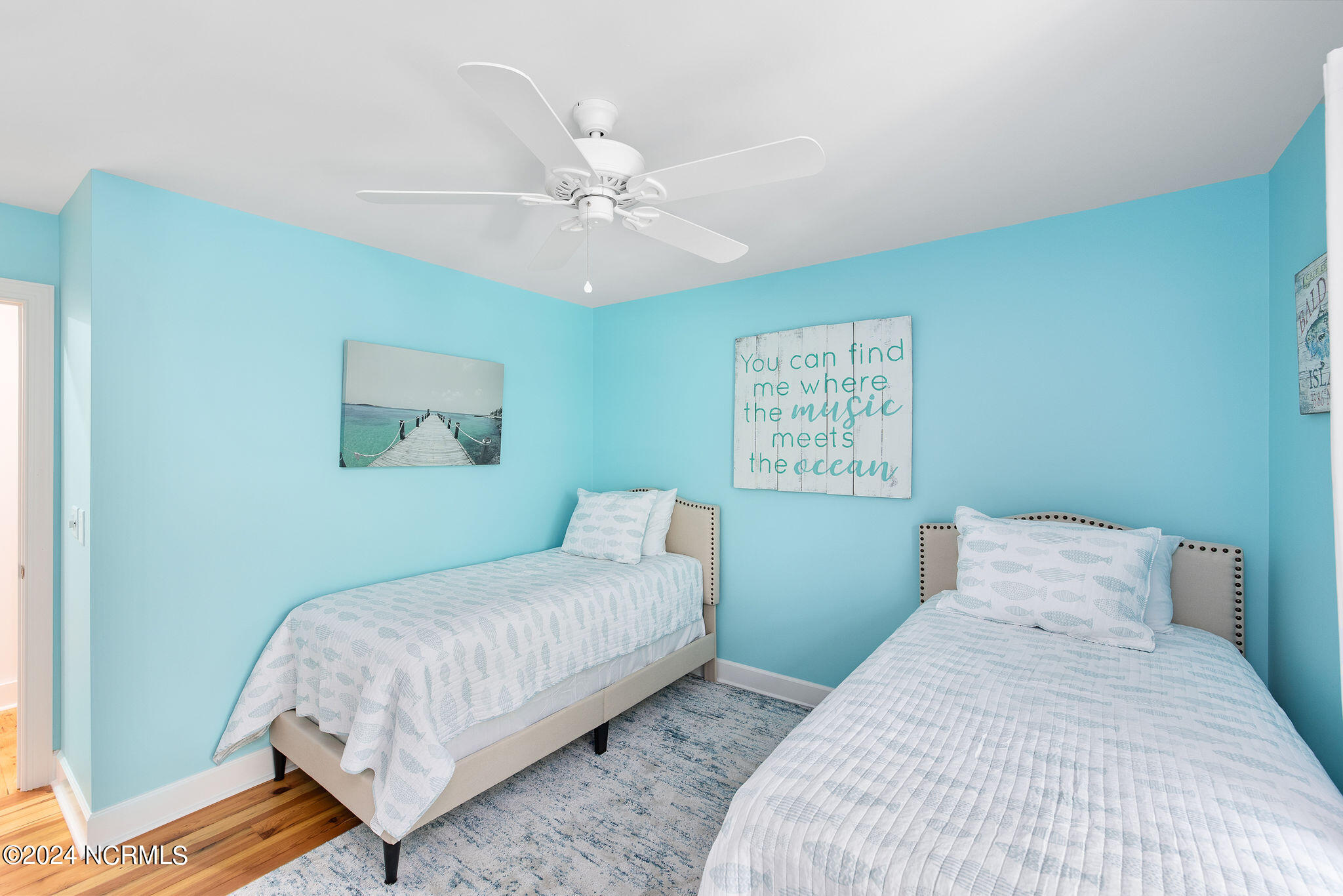 100493590 | Photo 42