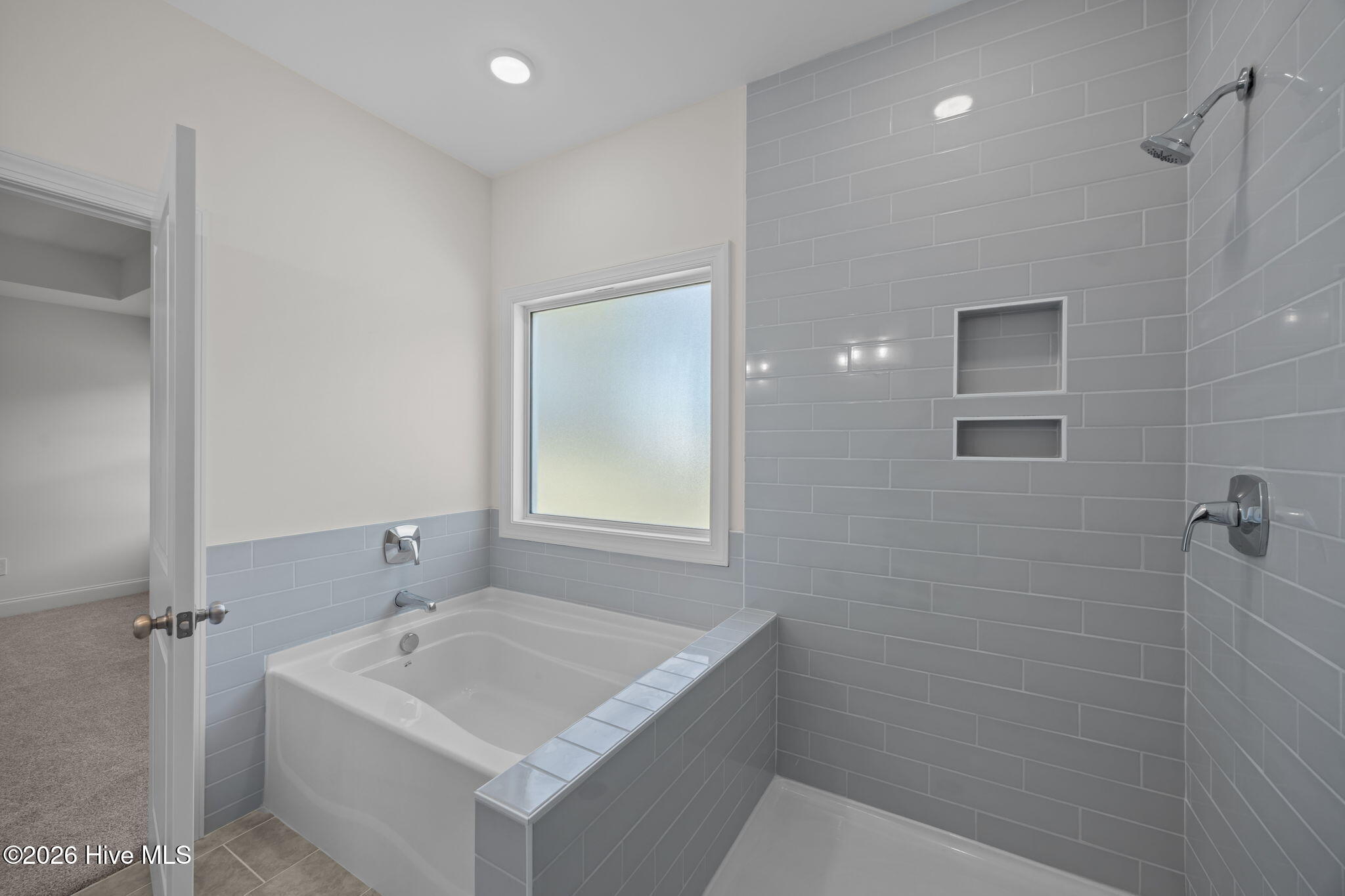 100528574 | Photo 21