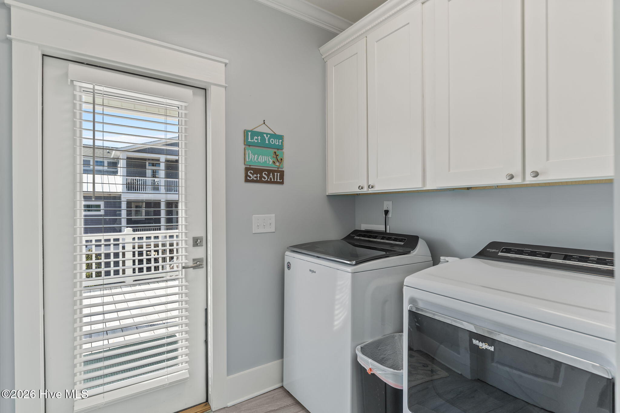 100562784 | Photo 37