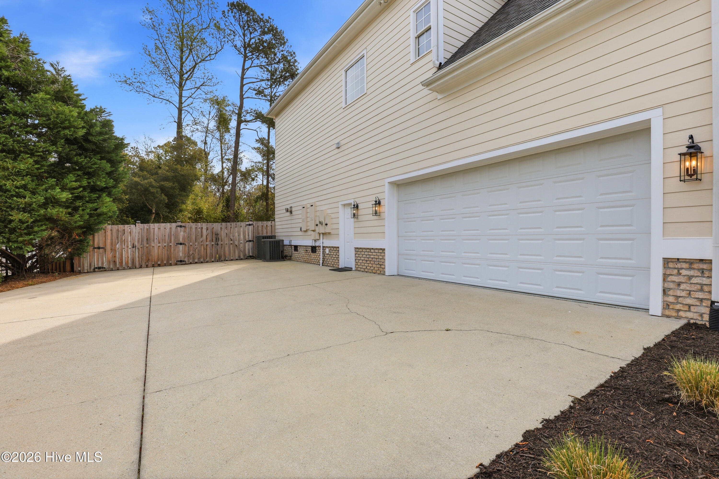 100562697 | Photo 71