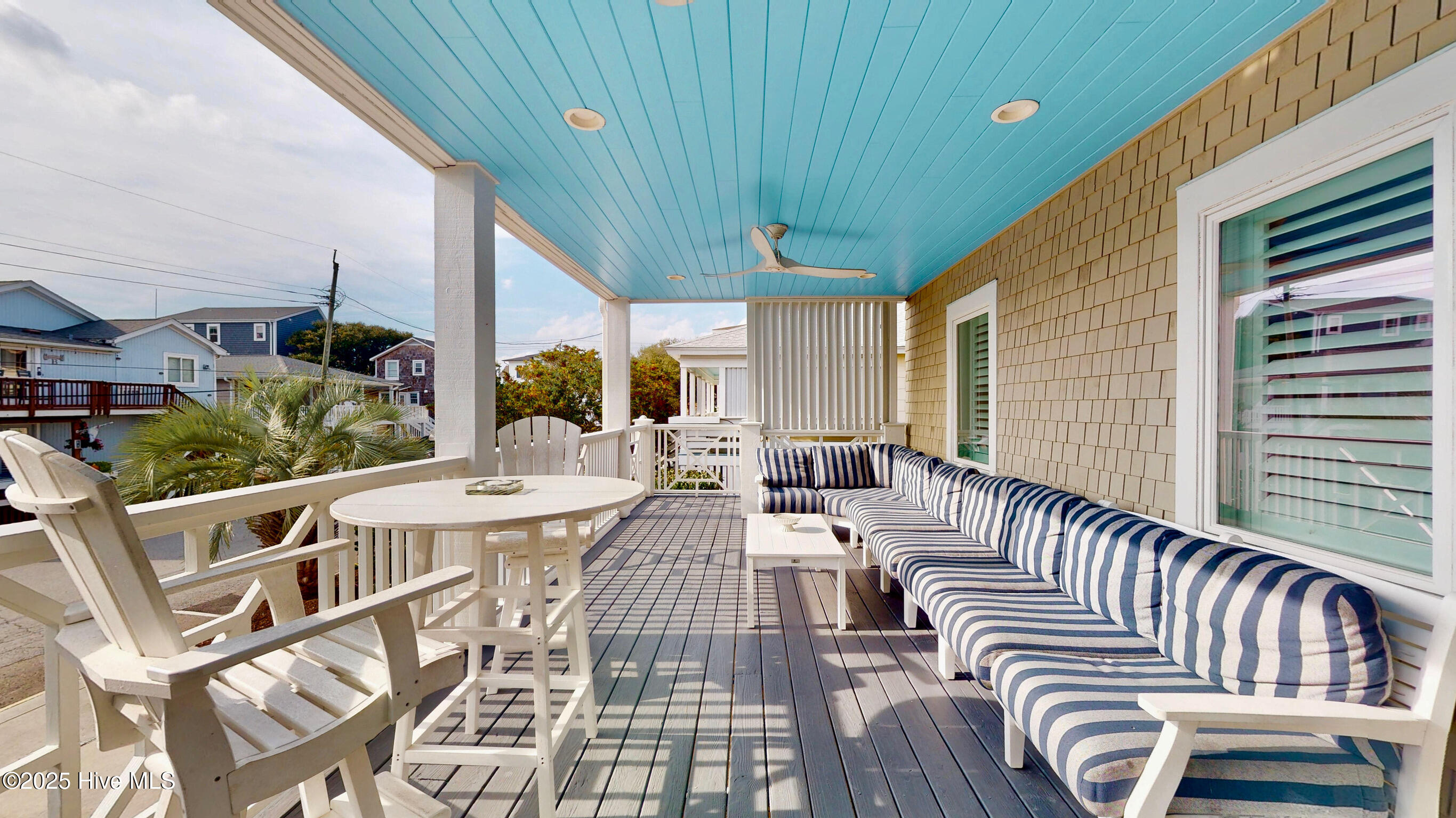 100543231 | Photo 15