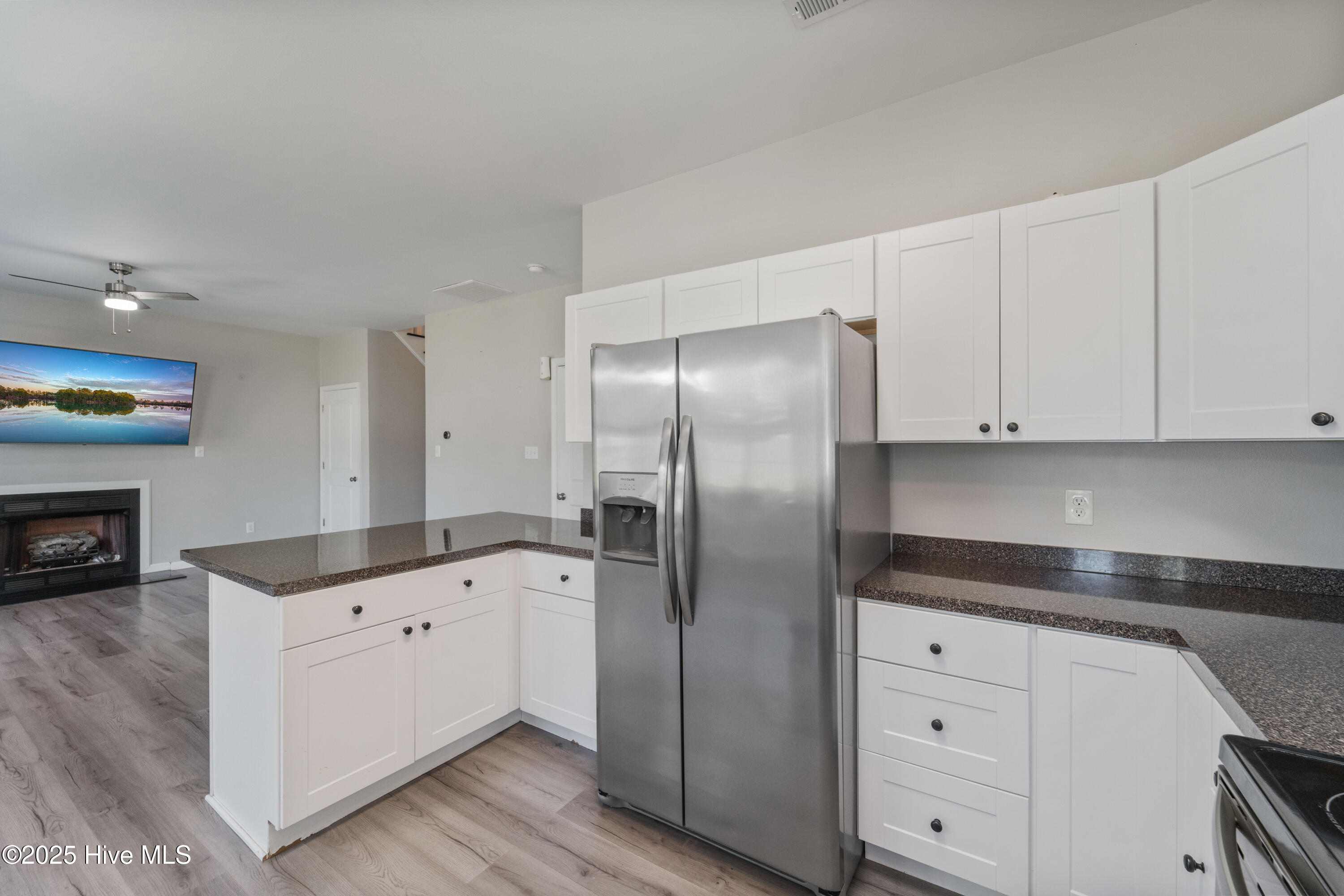 100529060 | Photo 23