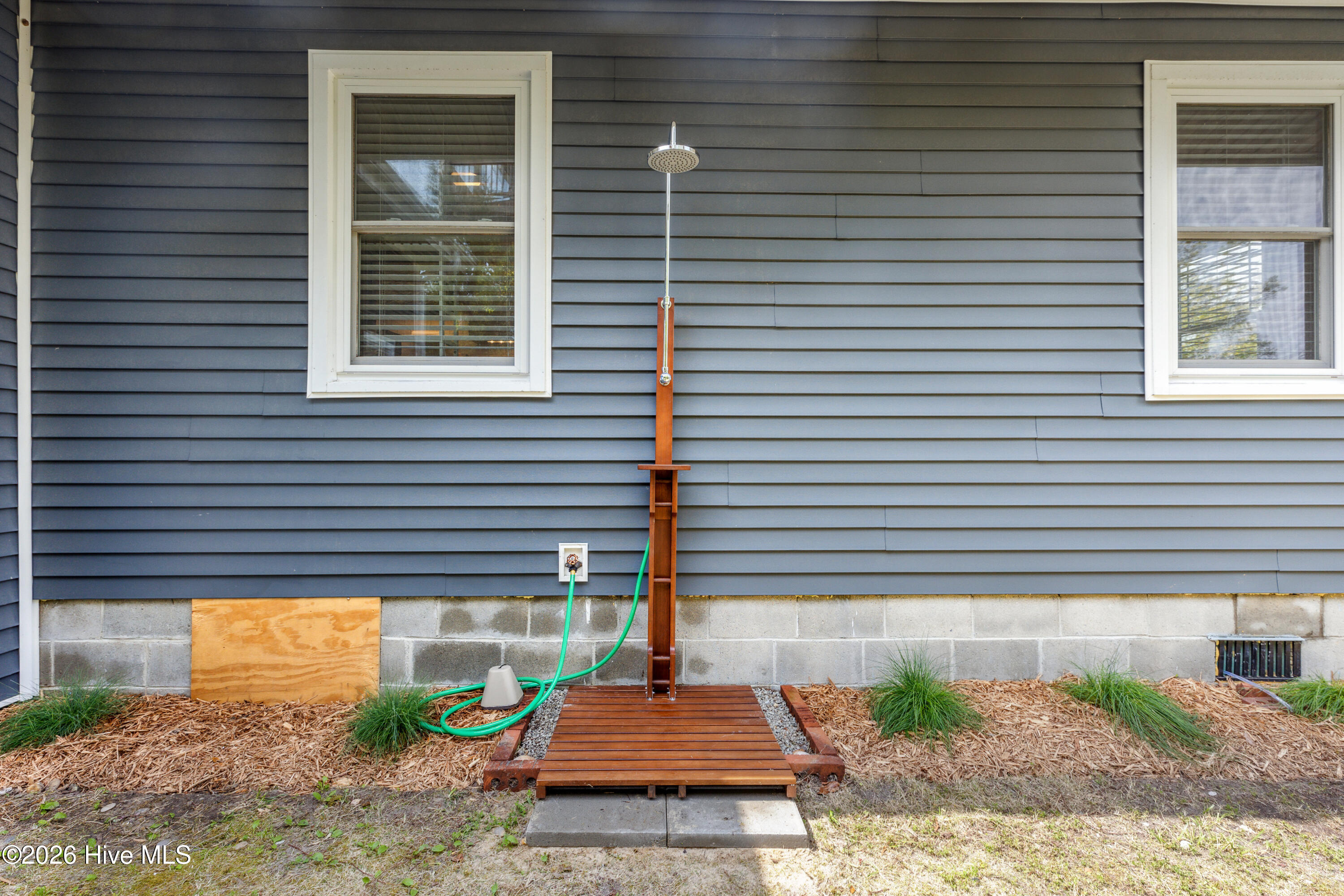 100569125 | Photo 48