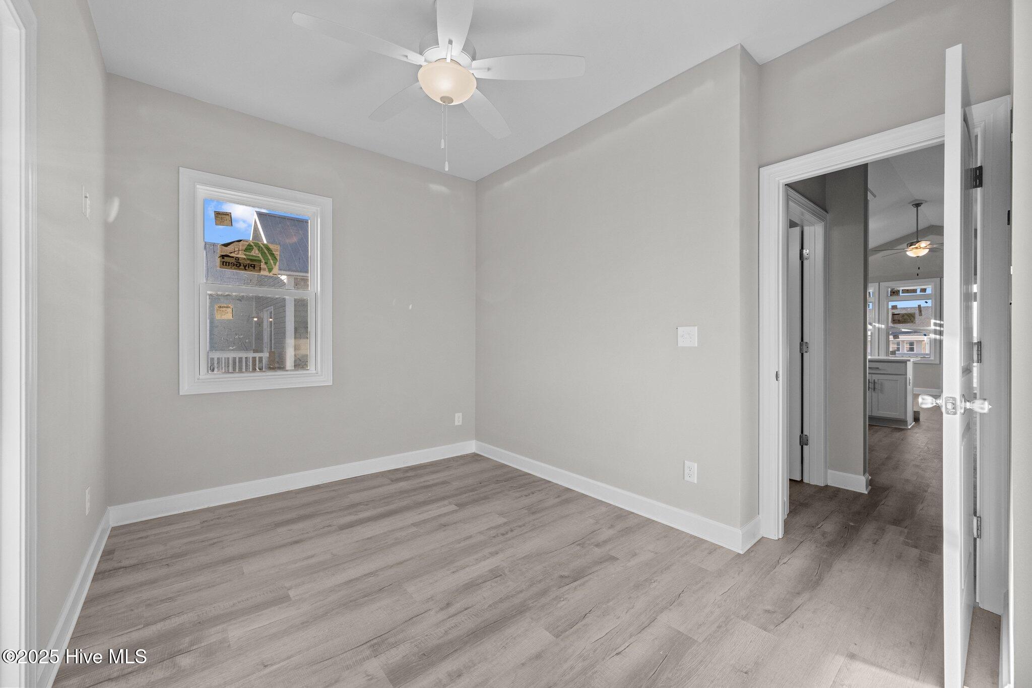 100509582 | Photo 10