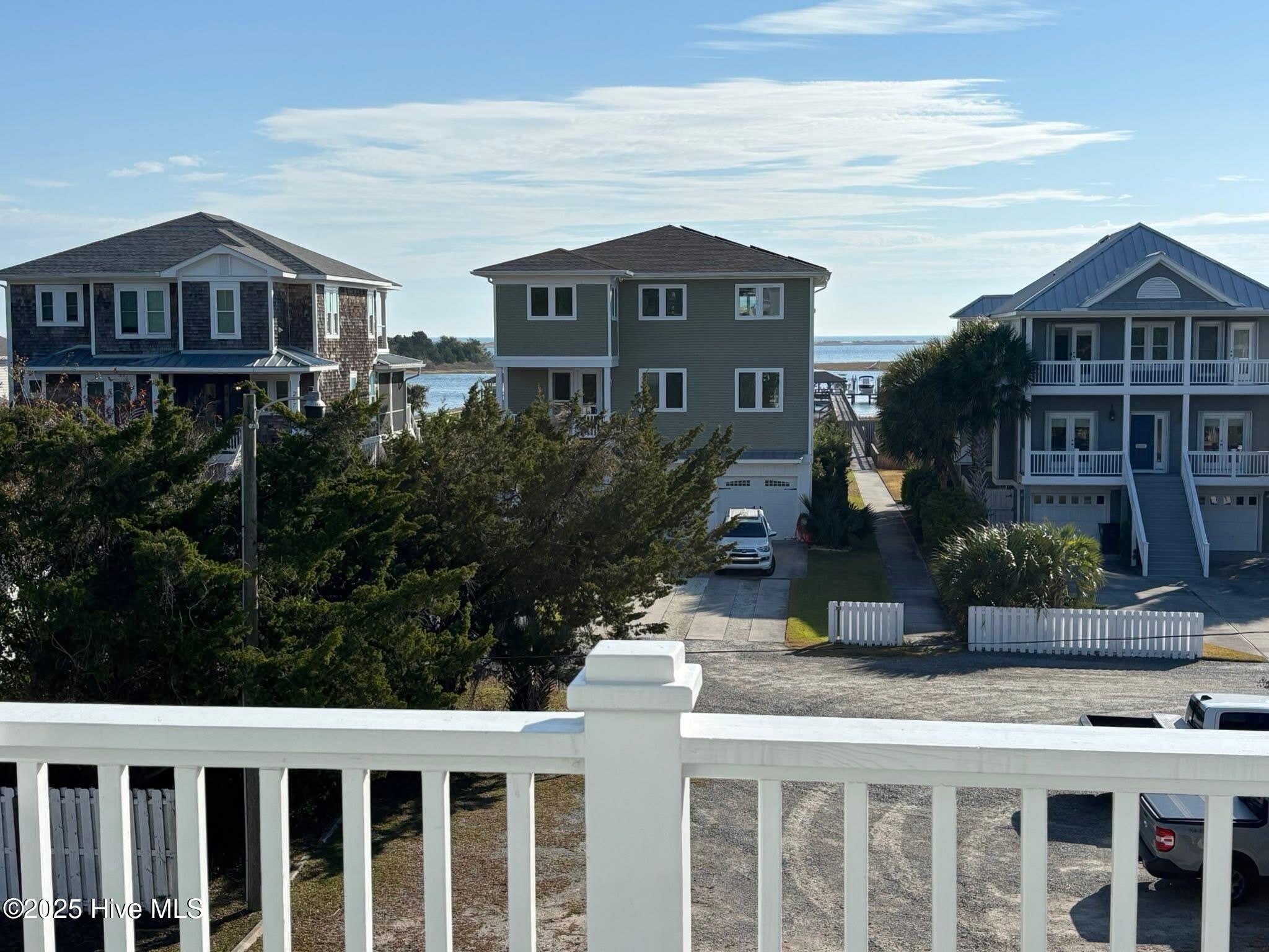 100542782 | Photo 22