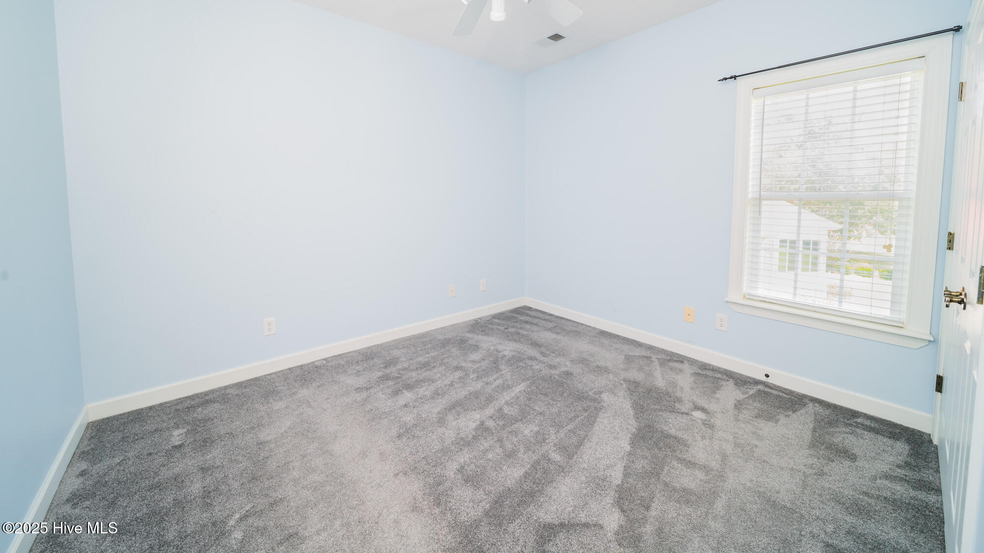 100516325 | Photo 39