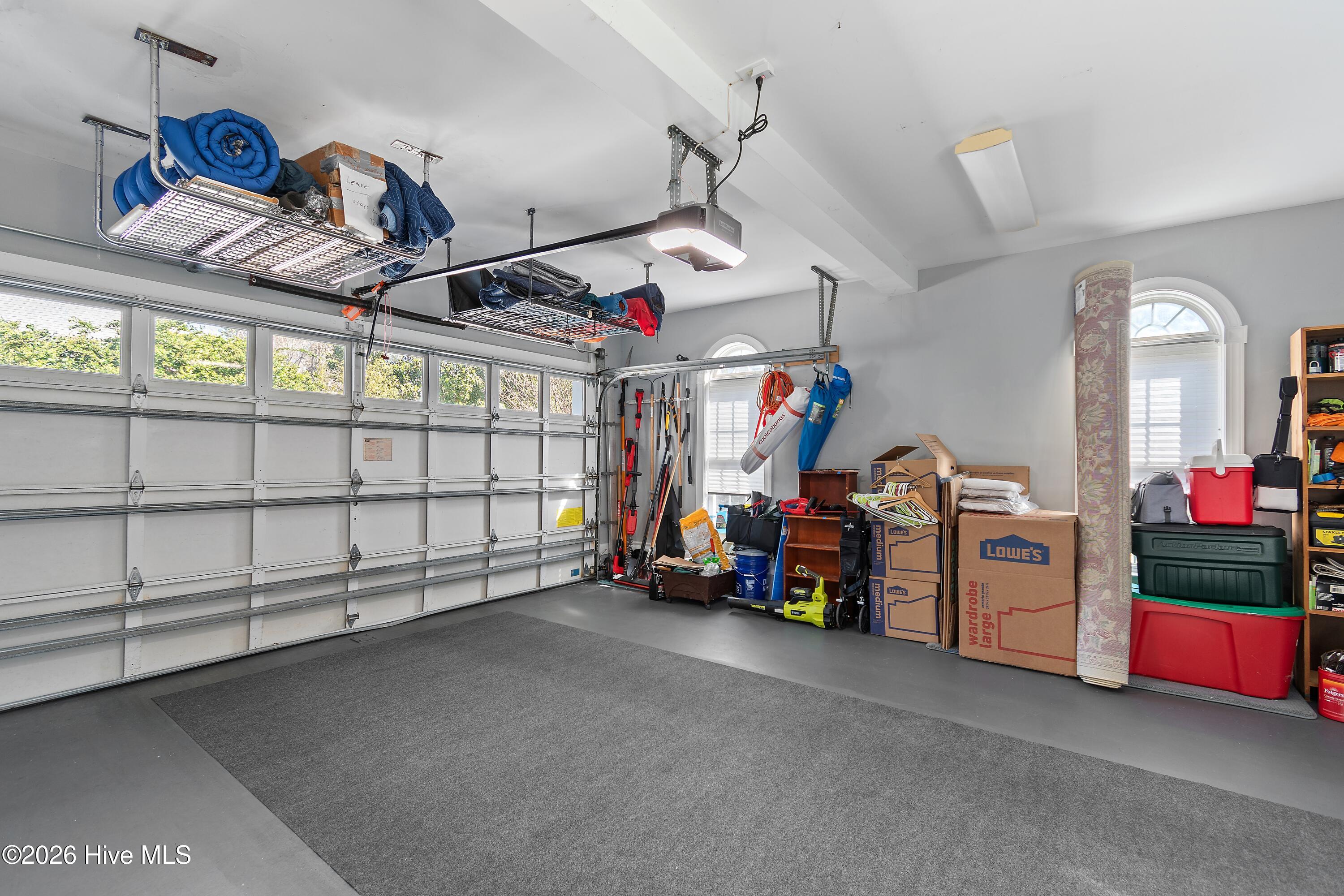 100561490 | Photo 45