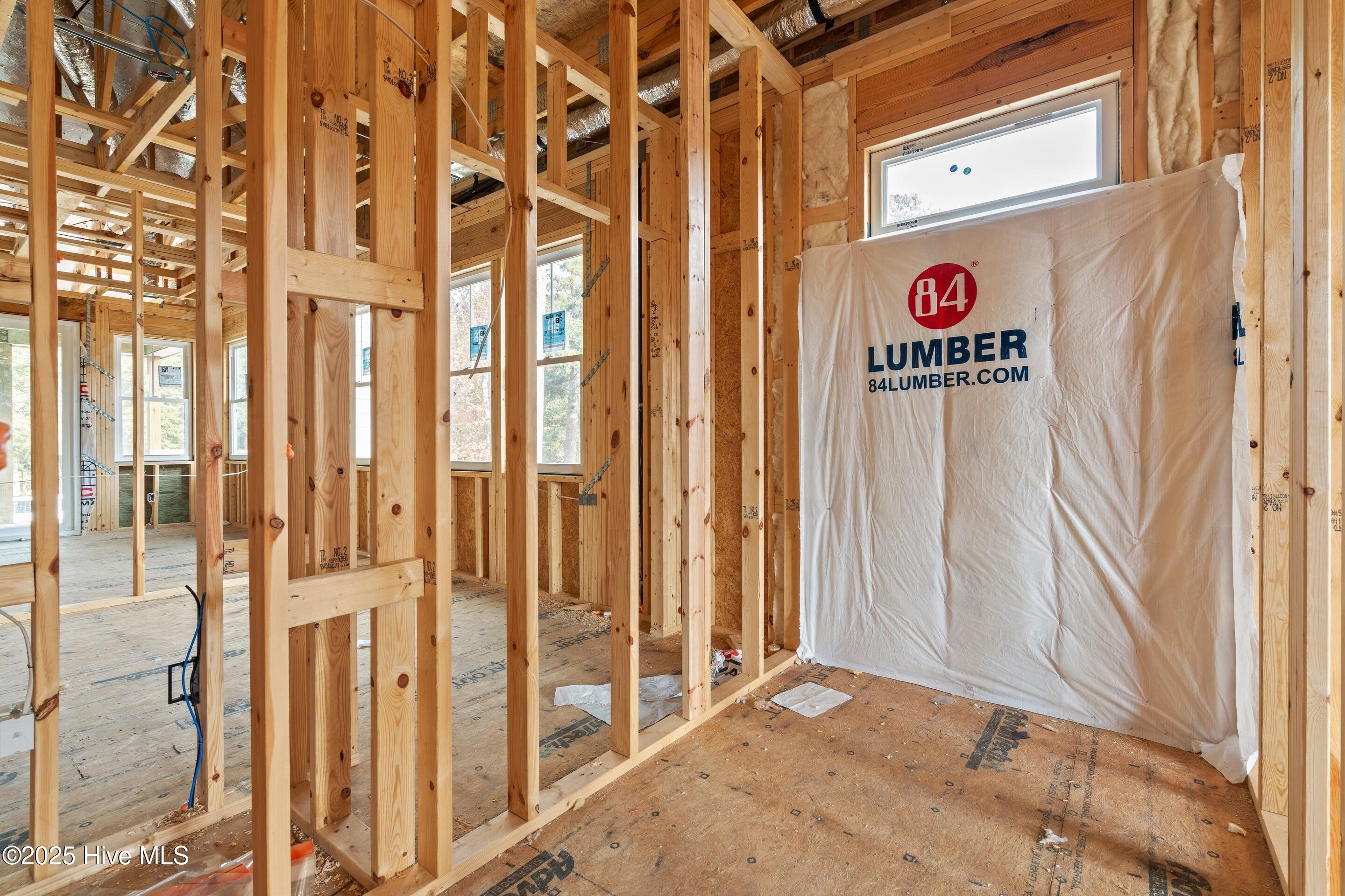 100543070 | Photo 57