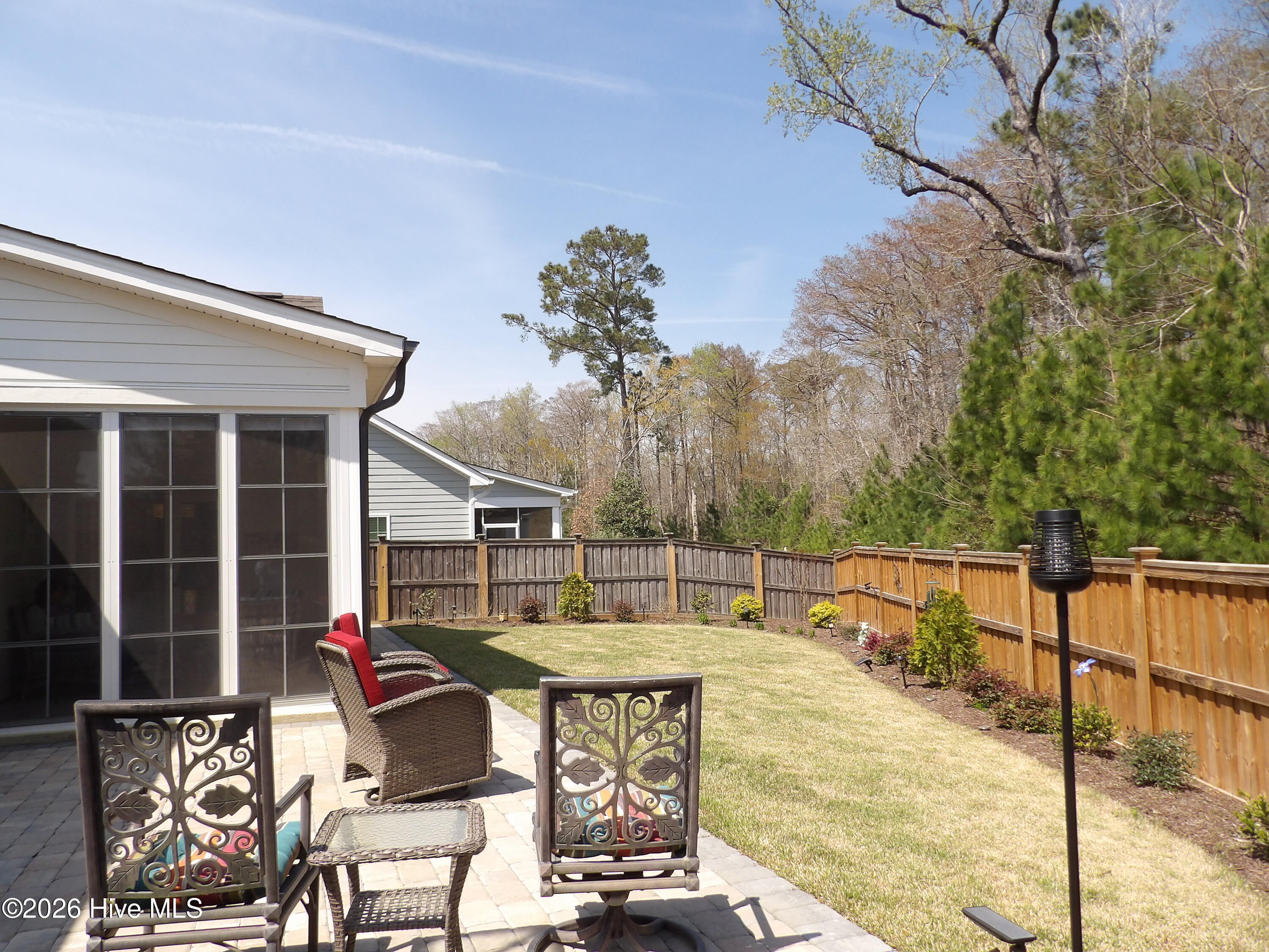 100561891 | Photo 60