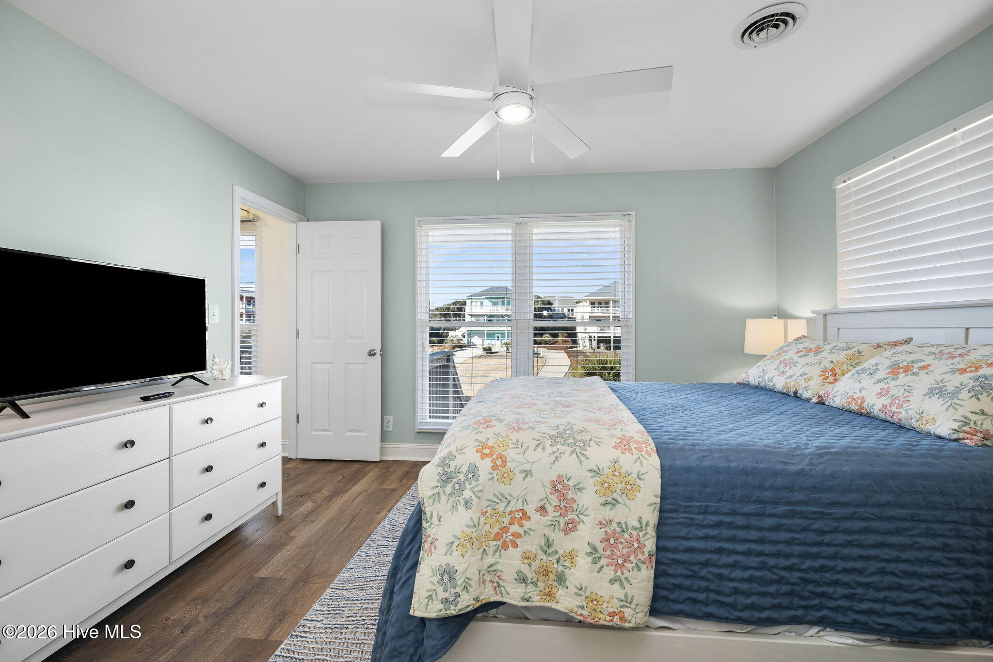 100552942 | Photo 31