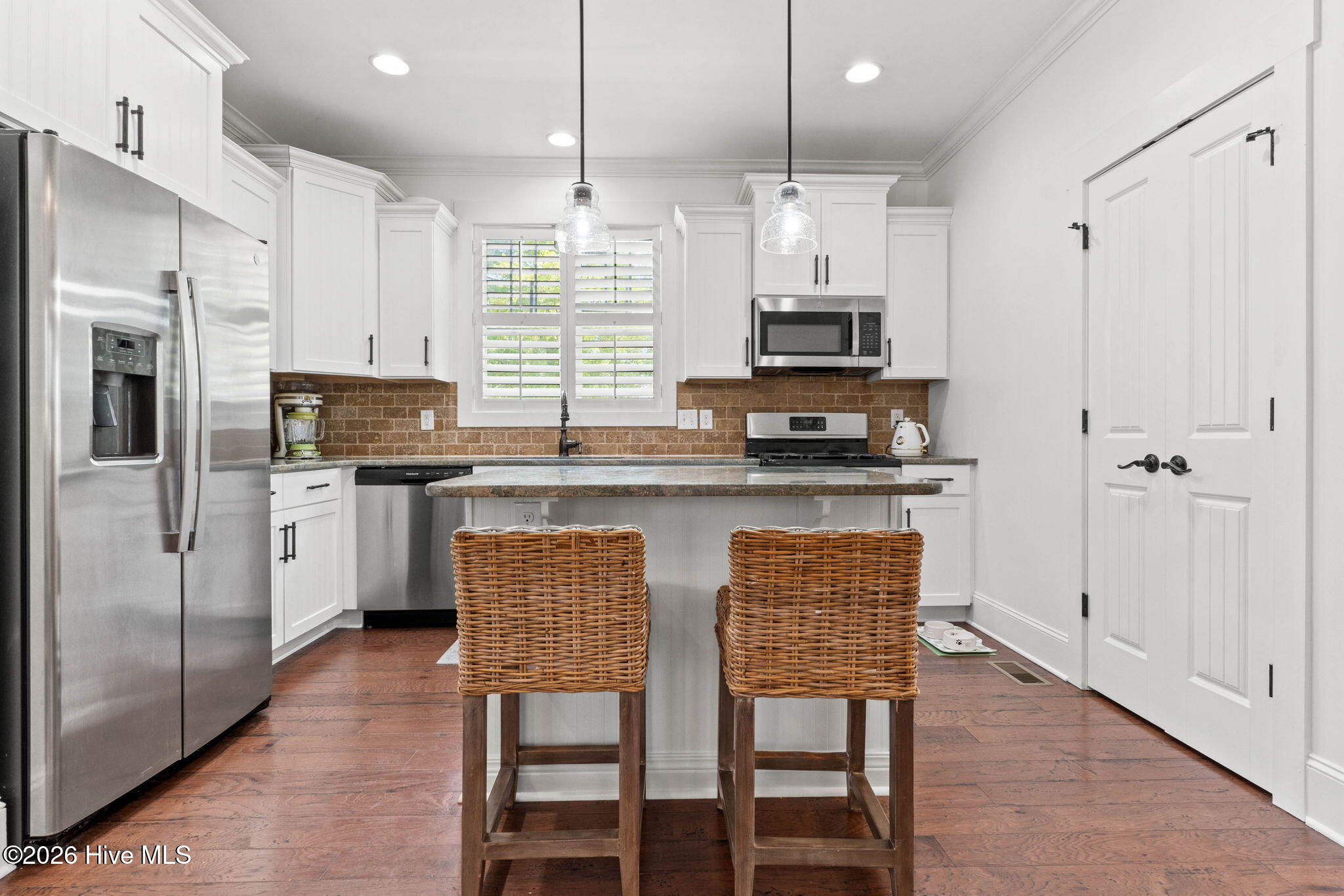 100566680 | Photo 14