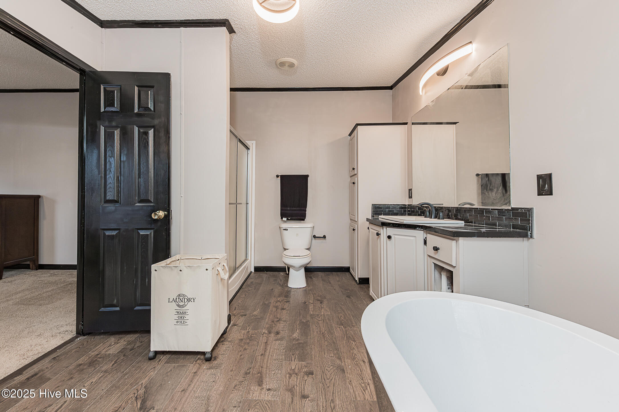 100546784 | Photo 34