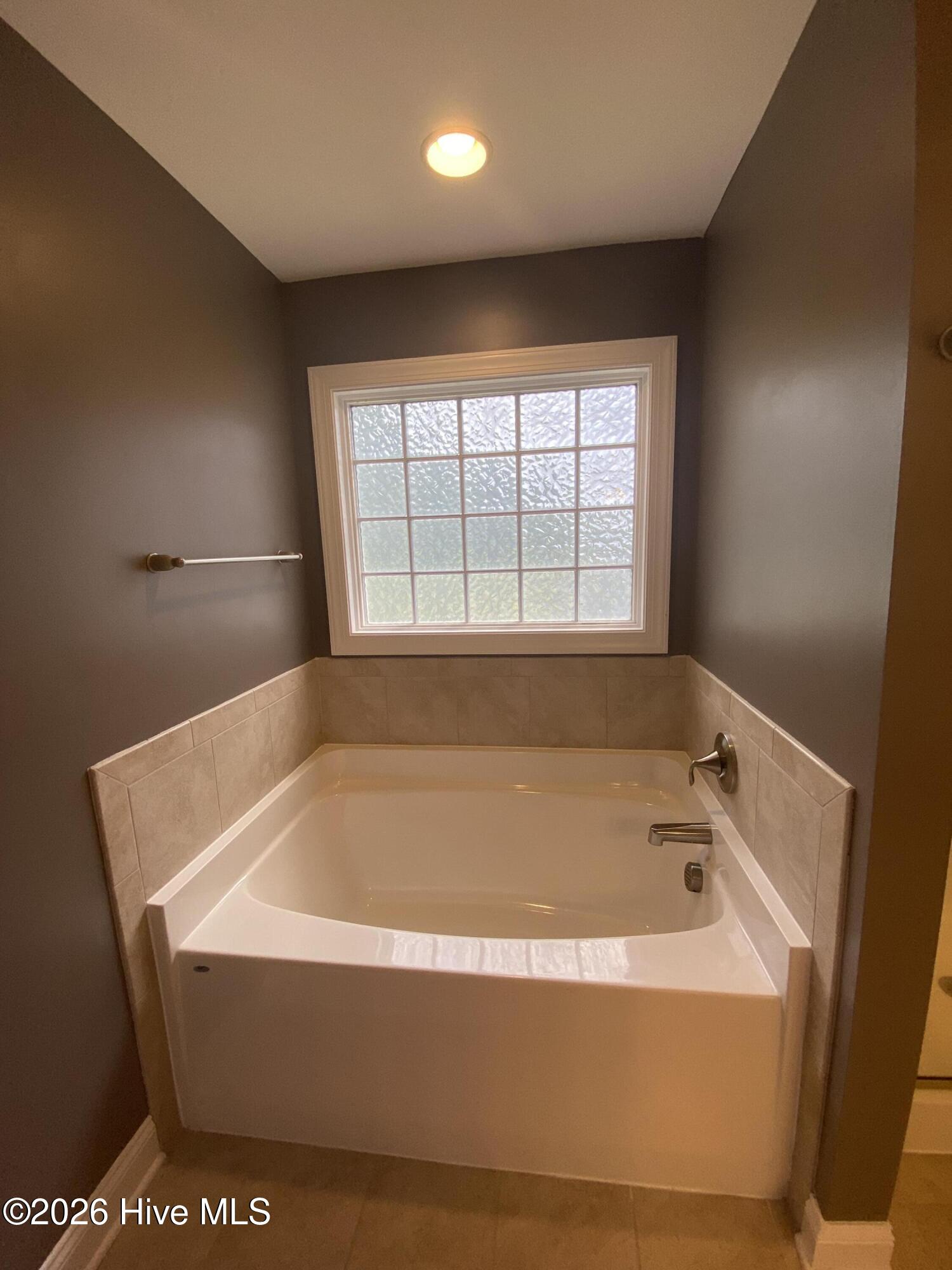 100567028 | Photo 13