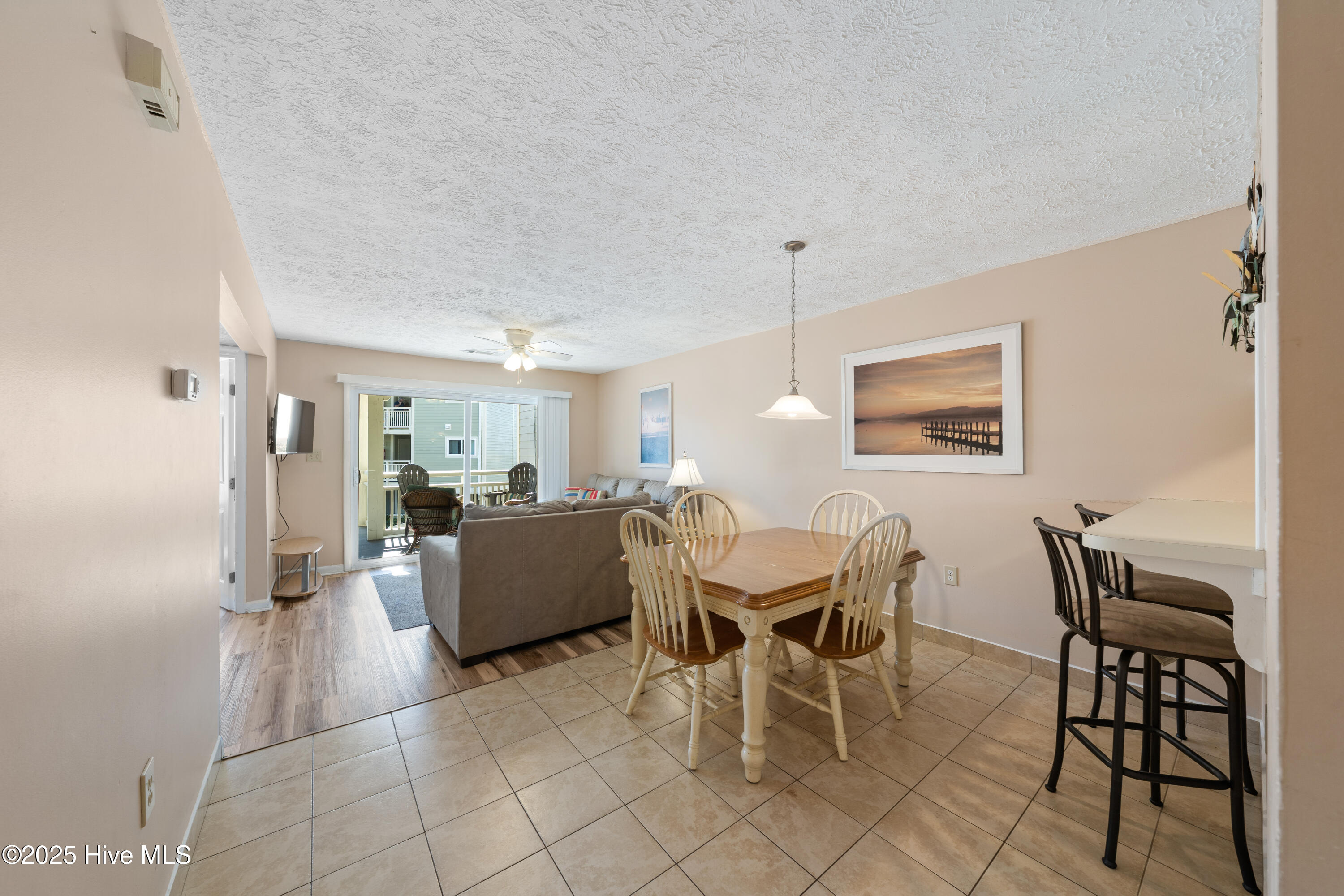 100539847 | Photo 15