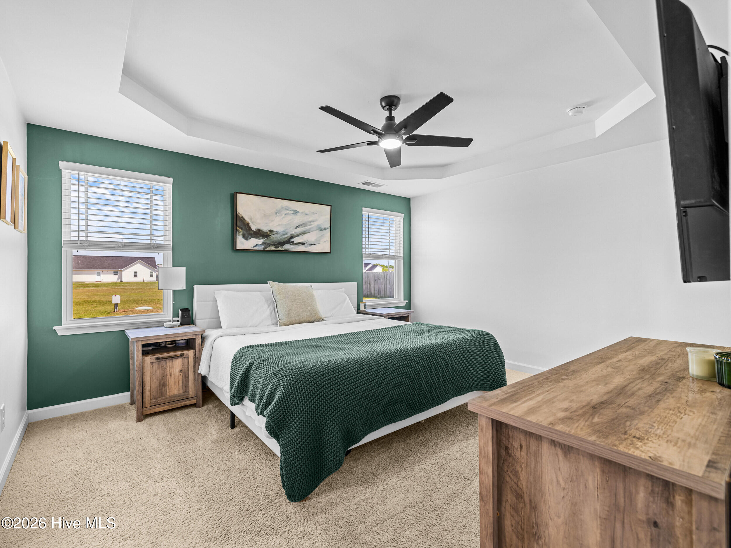 100569588 | Photo 24