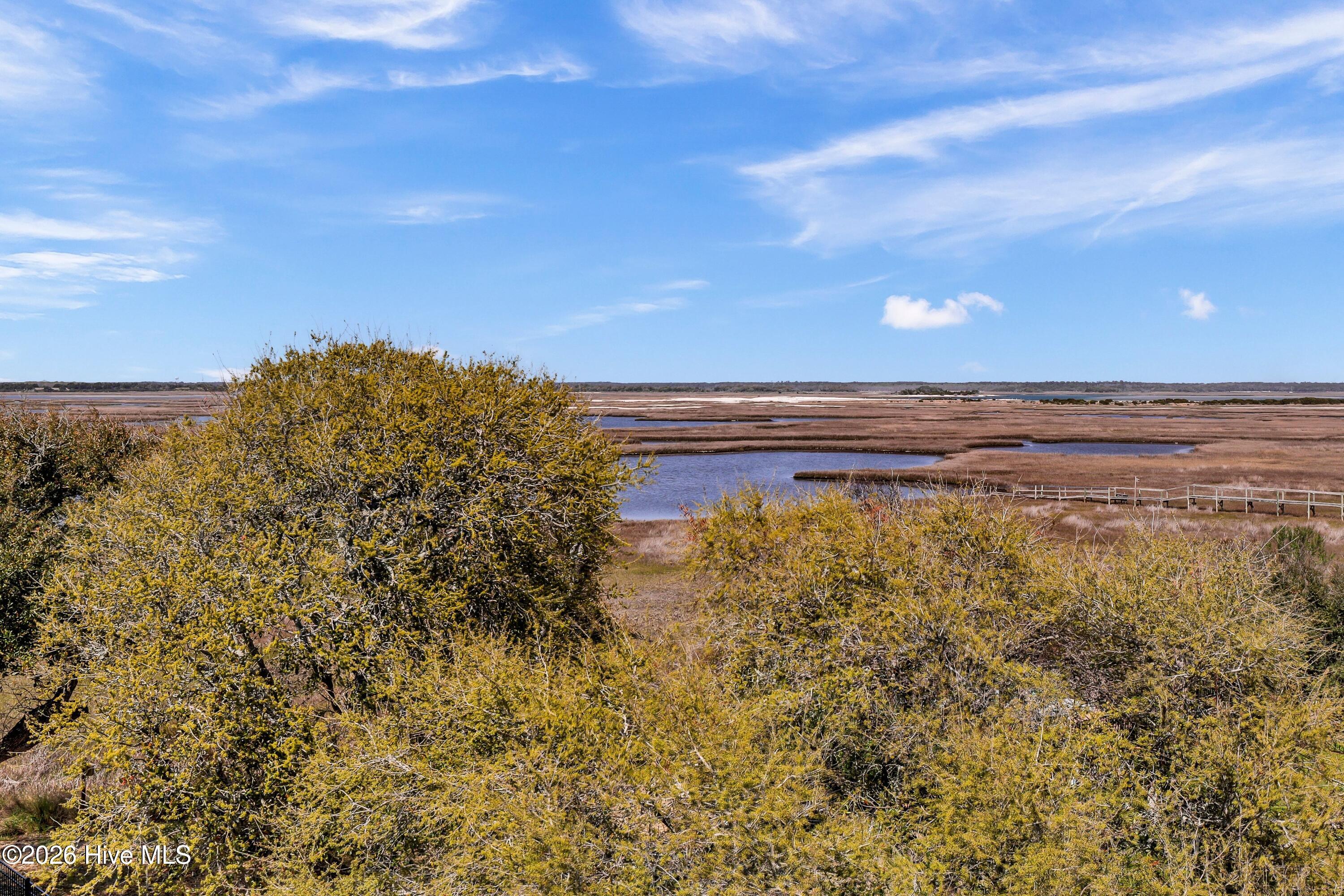 100564246 | Photo 71