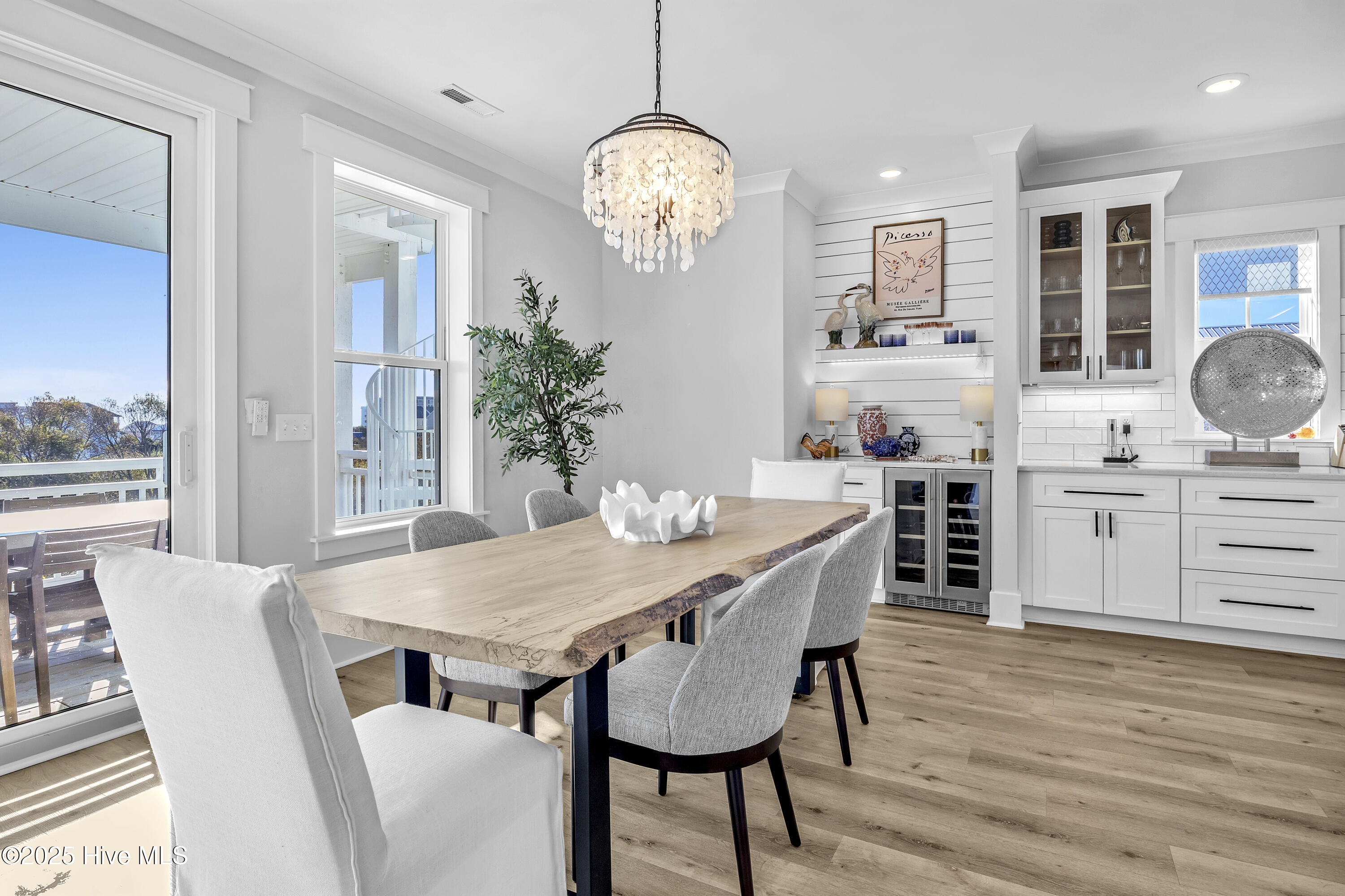 100540464 | Photo 29