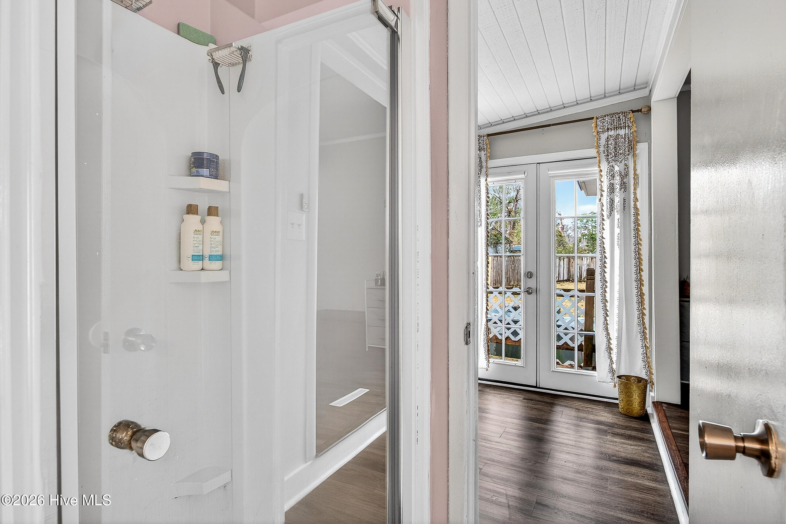 100552598 | Photo 26