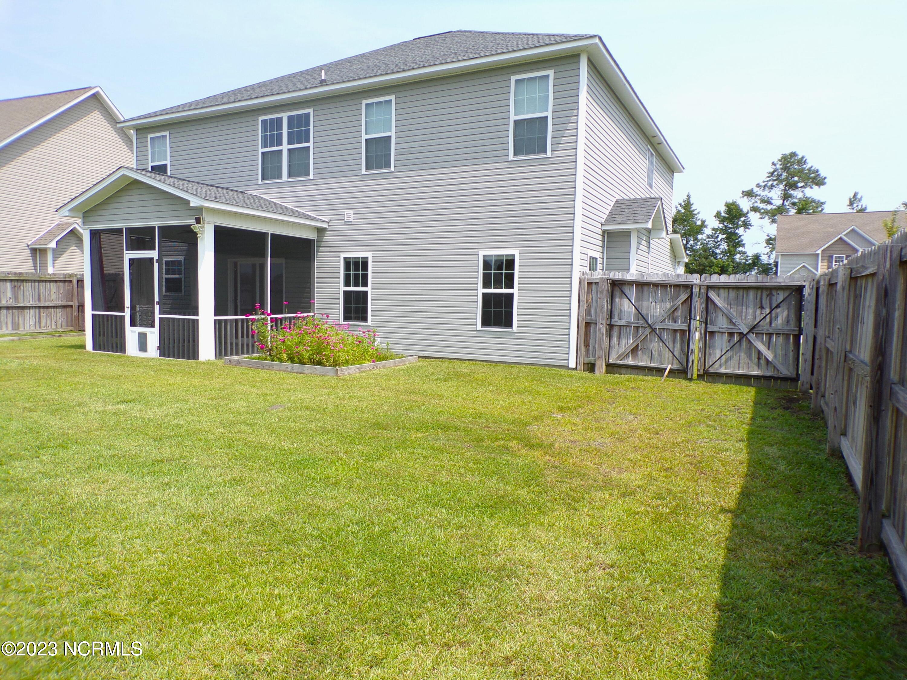 100559579 | Photo 66